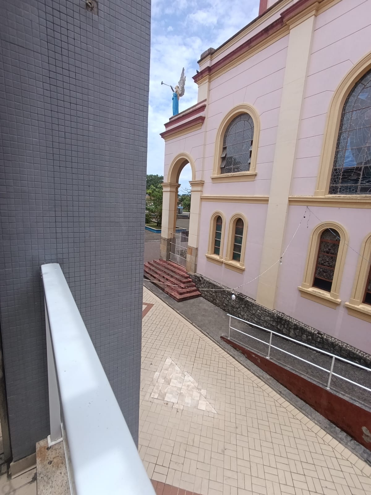 SALAS COMERCIAIS PARA ALUGUEL AO LADO DO POUPATEMPO  EM ITANHÉM SP