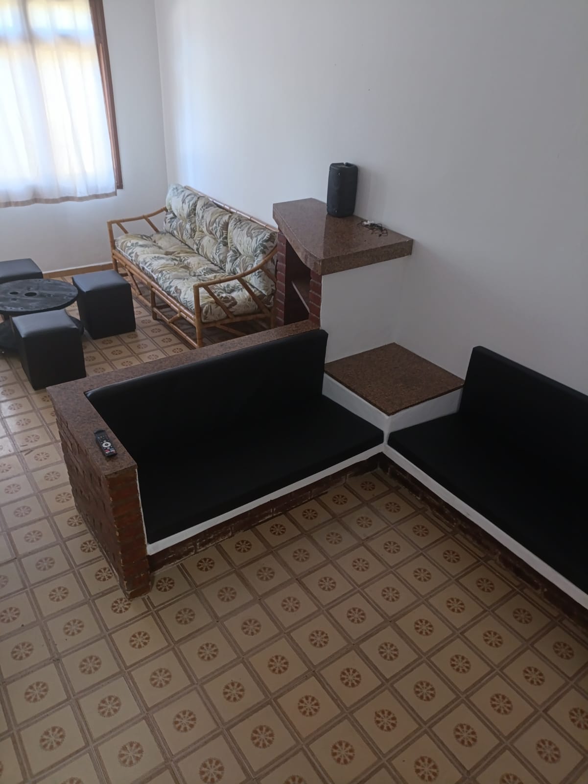 LINDA CASA PARA VENDA NA PRAIA A DUAS QUADRAS DO MAR EM ITANHAEM/SP