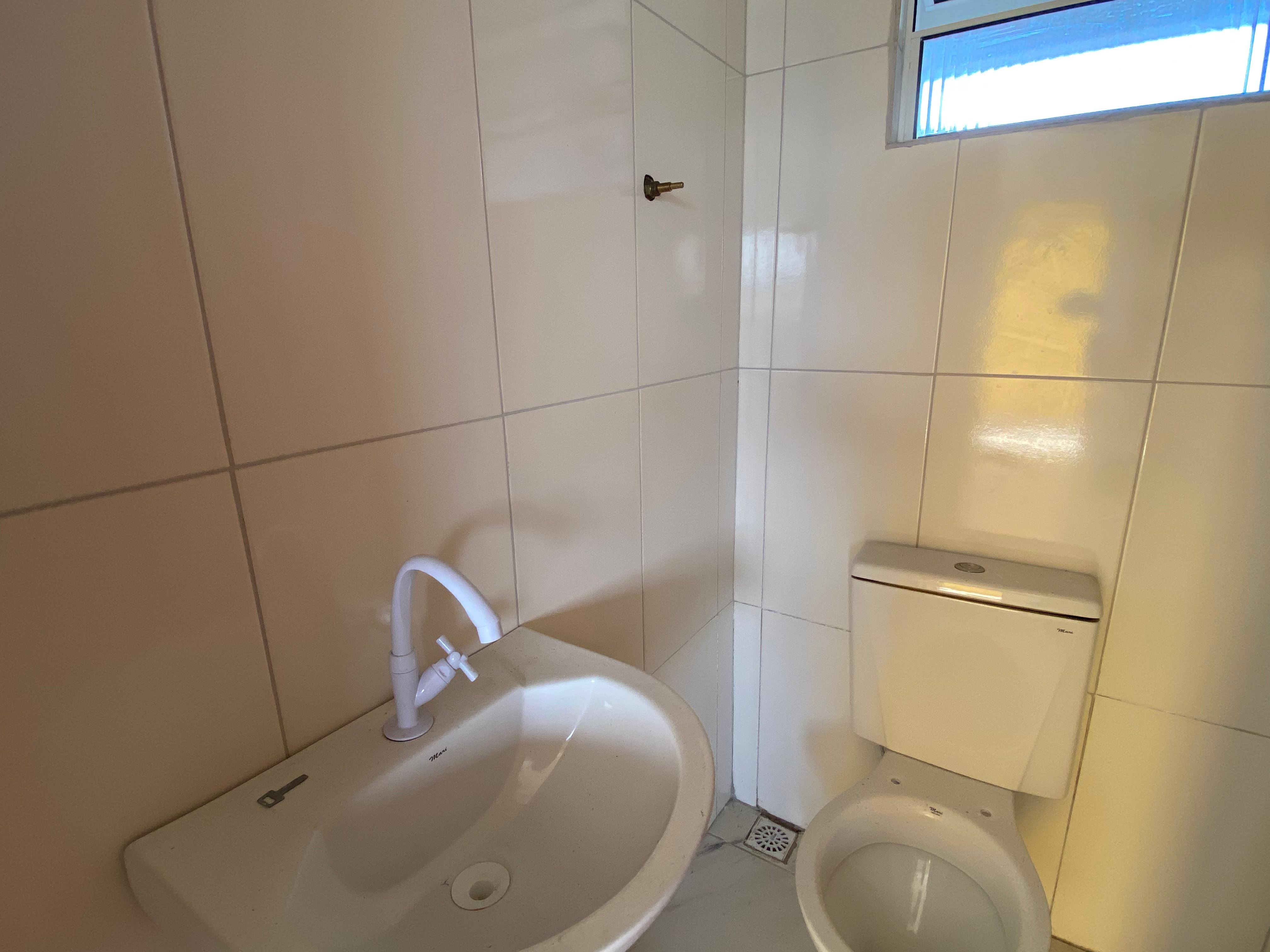 Oportunidade para Venda Sobrado em condomínio com piscina em Itanhaém   R$ 285.000,00