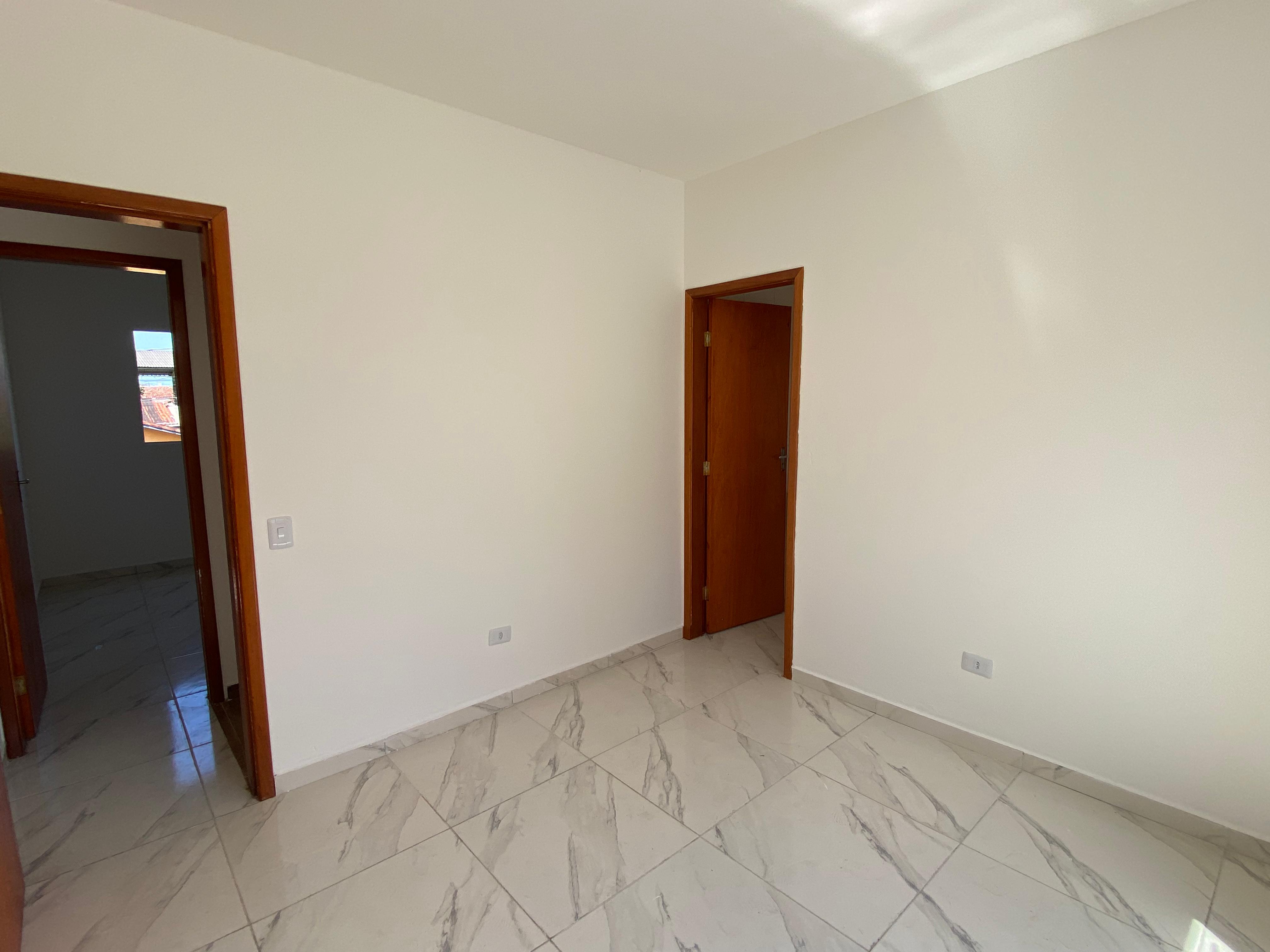 Oportunidade para Venda Sobrado em condomínio com piscina em Itanhaém   R$ 285.000,00