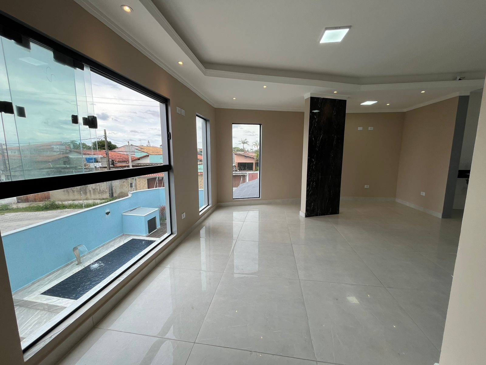 CASA NOVA EM ALTO PADRÃO PARA VENDA NO JD SUARÃO A 150 METROS DO MAR EM ITANHAÉM/SP