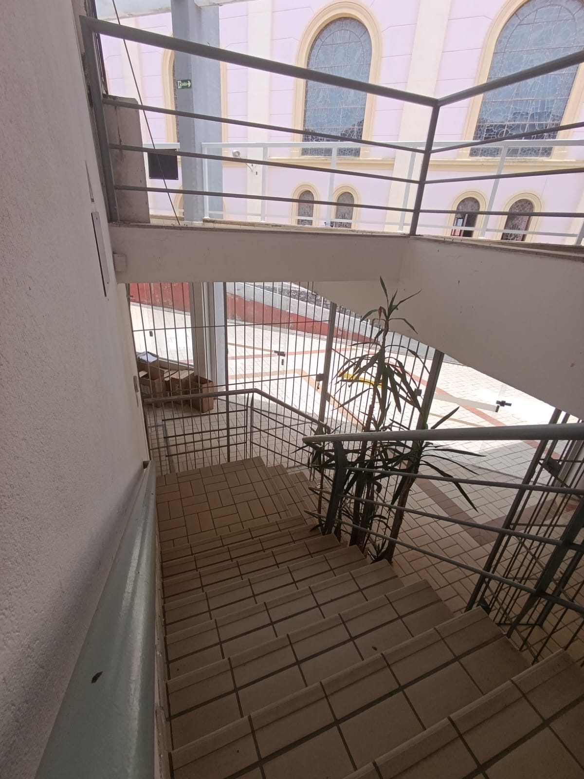 SALAS COMERCIAIS PARA ALUGUEL AO LADO DO POUPATEMPO  EM ITANHÉM SP