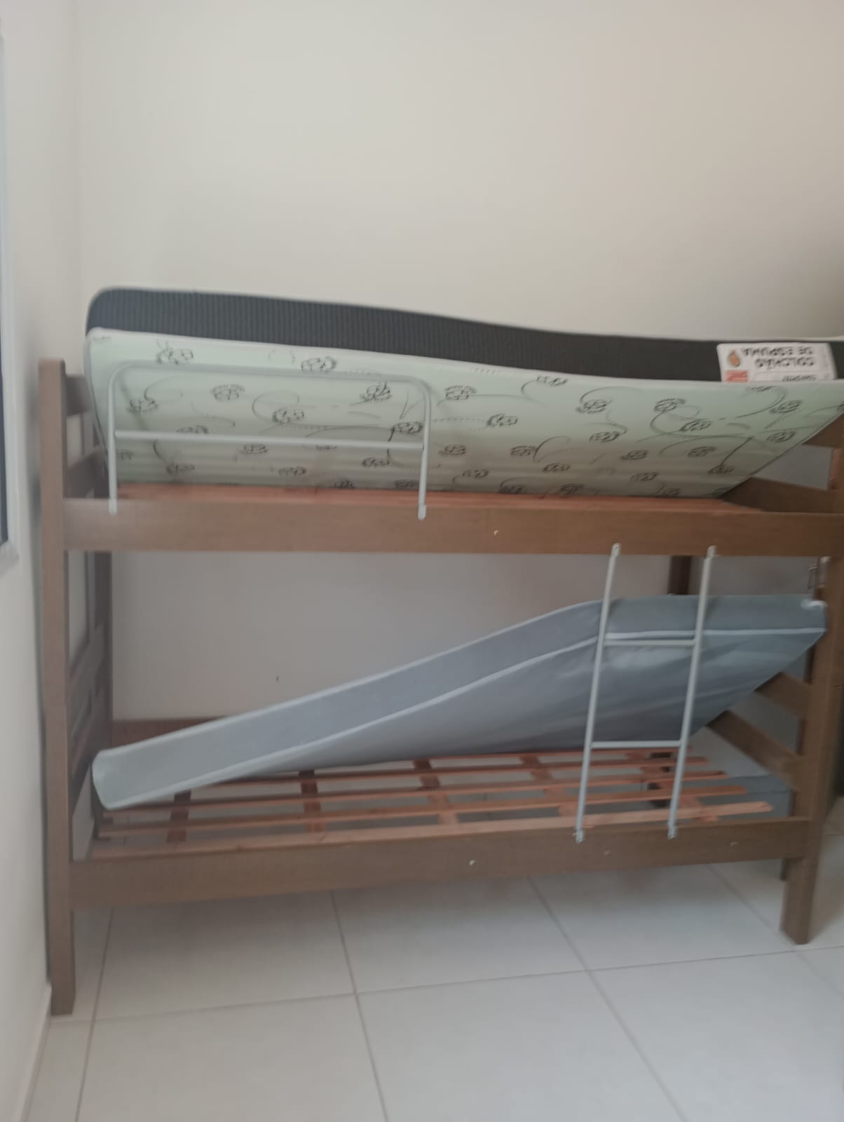 CASA NA PRAIA PARA LOCAÇÃO FIXA DE 02 DORMITORIOS, SENDO 01 SUITE EM EM ITANHAÉM/SP