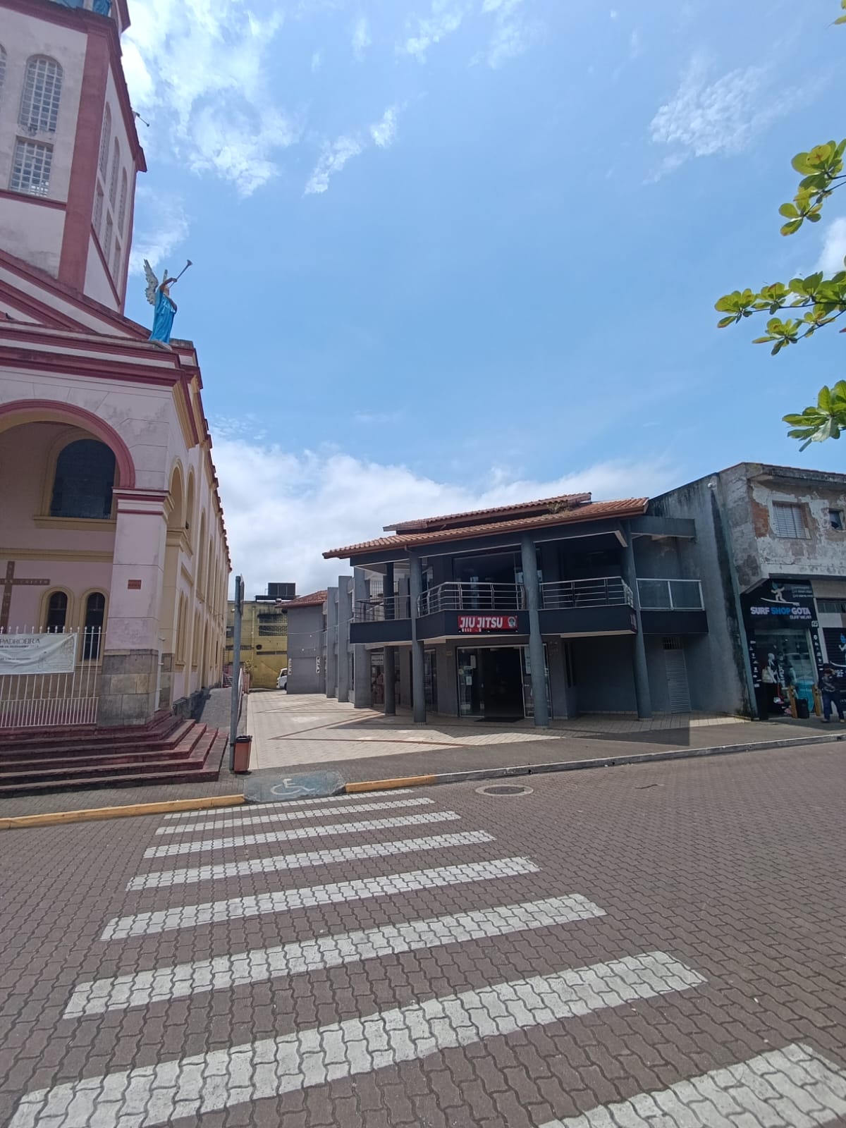SALAS COMERCIAIS PARA ALUGUEL AO LADO DO POUPATEMPO  EM ITANHÉM SP