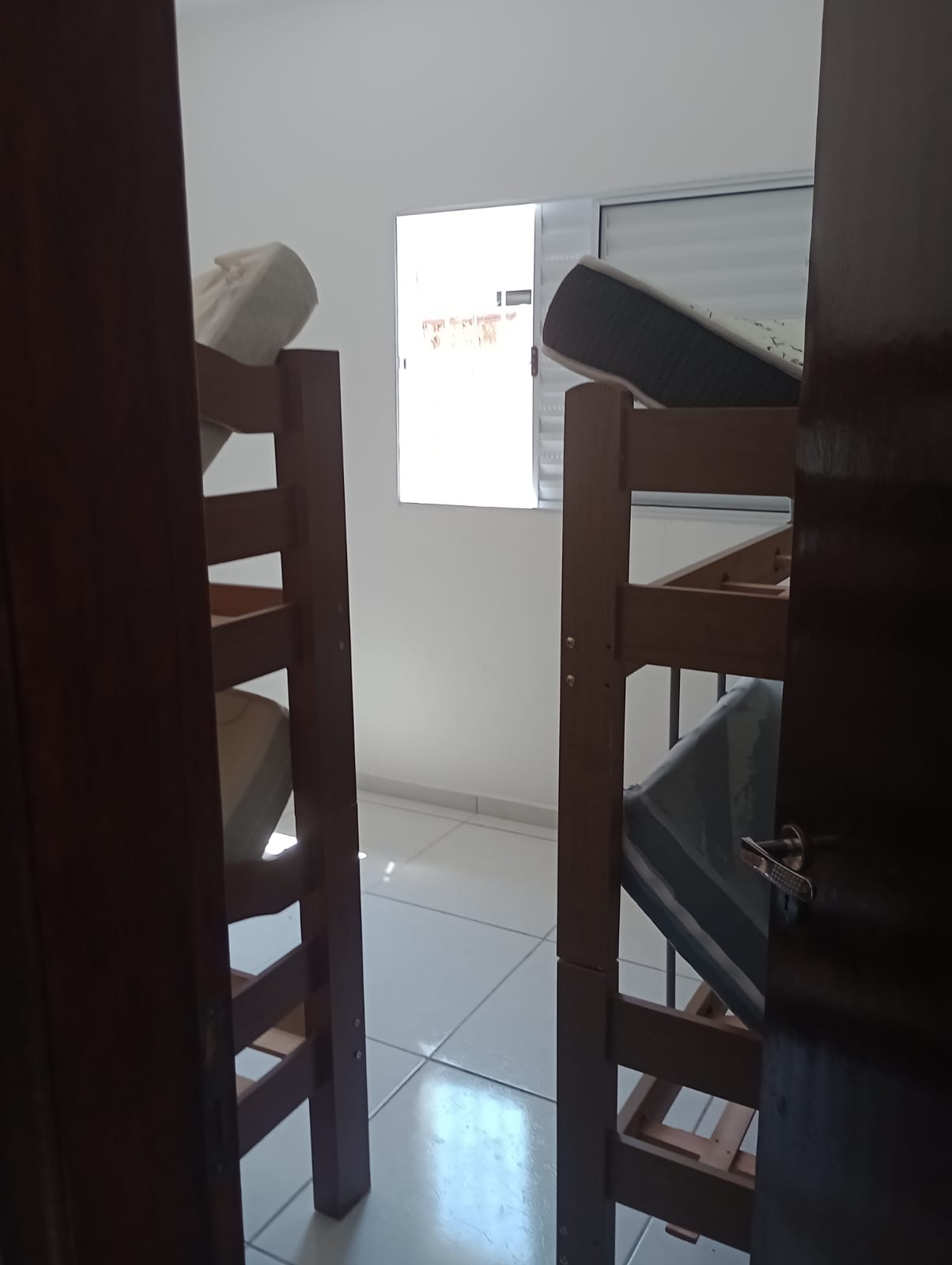 CASA NA PRAIA PARA LOCAÇÃO FIXA DE 02 DORMITORIOS, SENDO 01 SUITE EM EM ITANHAÉM/SP
