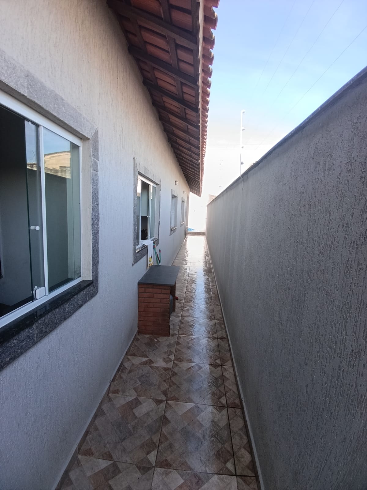 CASA NOVA COM PISCINA PARA VENDA NA PRAIA, NO SUARÃO A 500 METROS DO MAR EM ITANHAÉM/SP