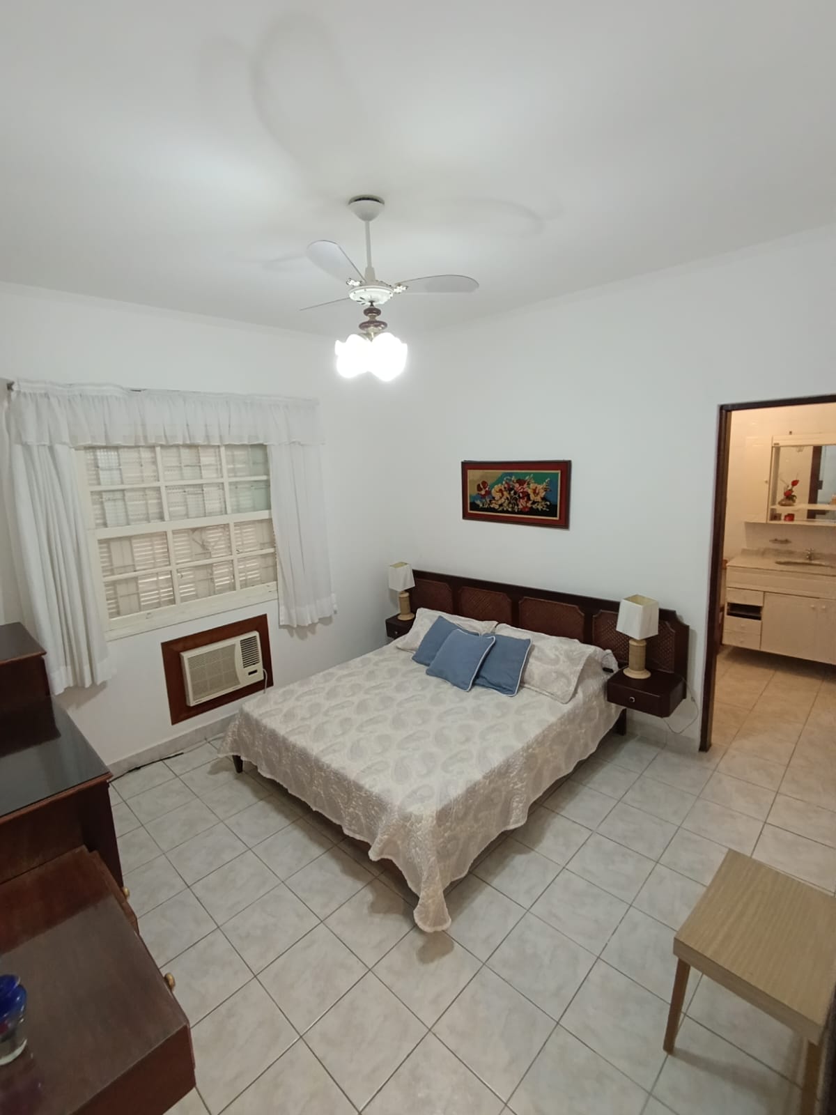 NÃO PERCA ESTA OPORTUNIDADE!!! CASA DE NOVELA PARA VENDA COM 05 DORMITORIOS NO JD SURÃO A 30 METROS DO MAR EM ITANHAÉM/S