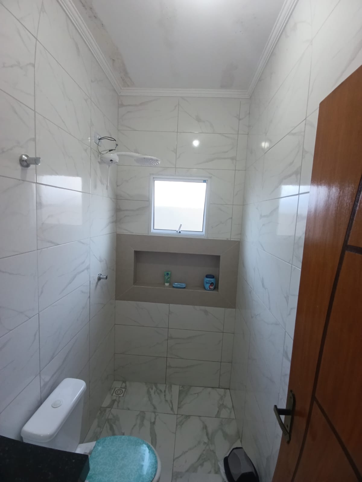 CASA NOVA COM PISCINA PARA VENDA NA PRAIA, NO SUARÃO A 500 METROS DO MAR EM ITANHAÉM/SP