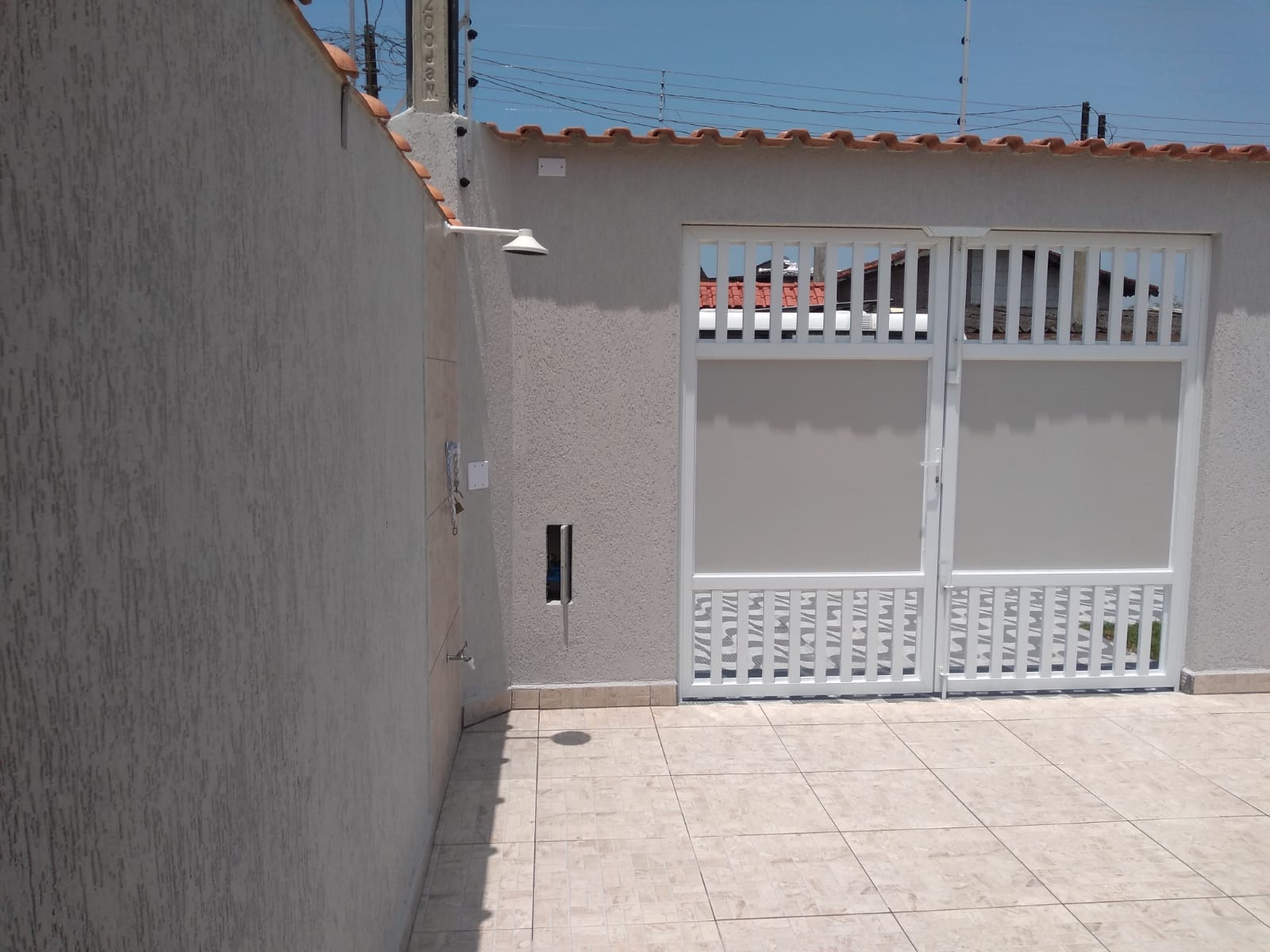 Casas Novas com Piscina e Suíte em Itanhaém - Opção de Esquina