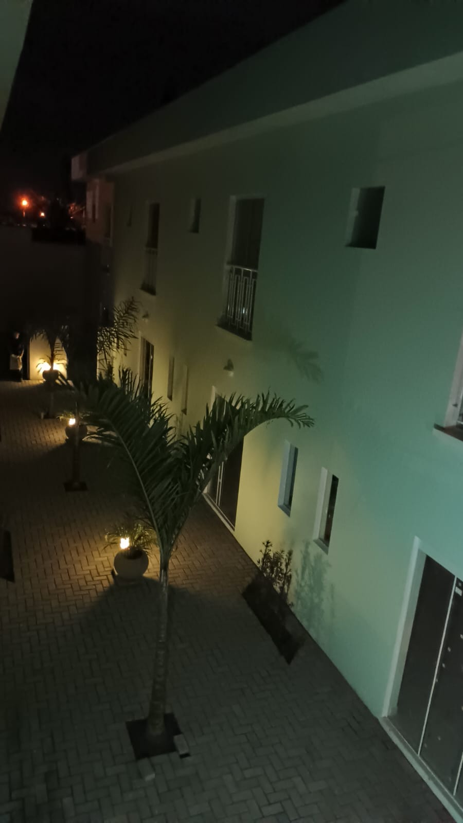 Sobrado 2 Suítes com Churrasqueira - Lado Praia a 500m do Mar