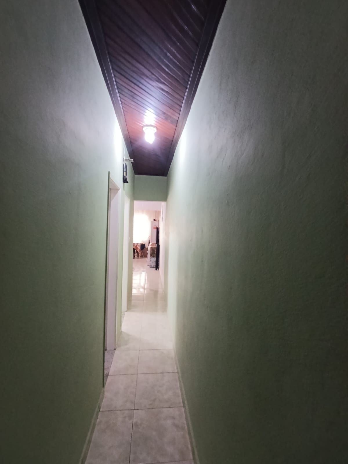 CAS261300 Casa no Suarão com Edícula e Churrasqueira – 2 Minutos do Centro Comercial – Aceita Financiamento!