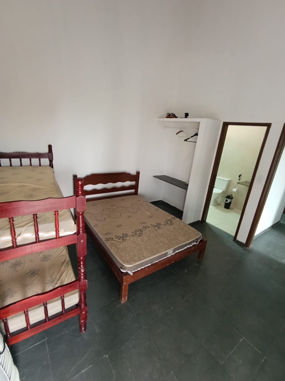 CAS231207 Sobrado à Venda no Suarão Itanhaém – 05 Dormitórios a 20m do Mar