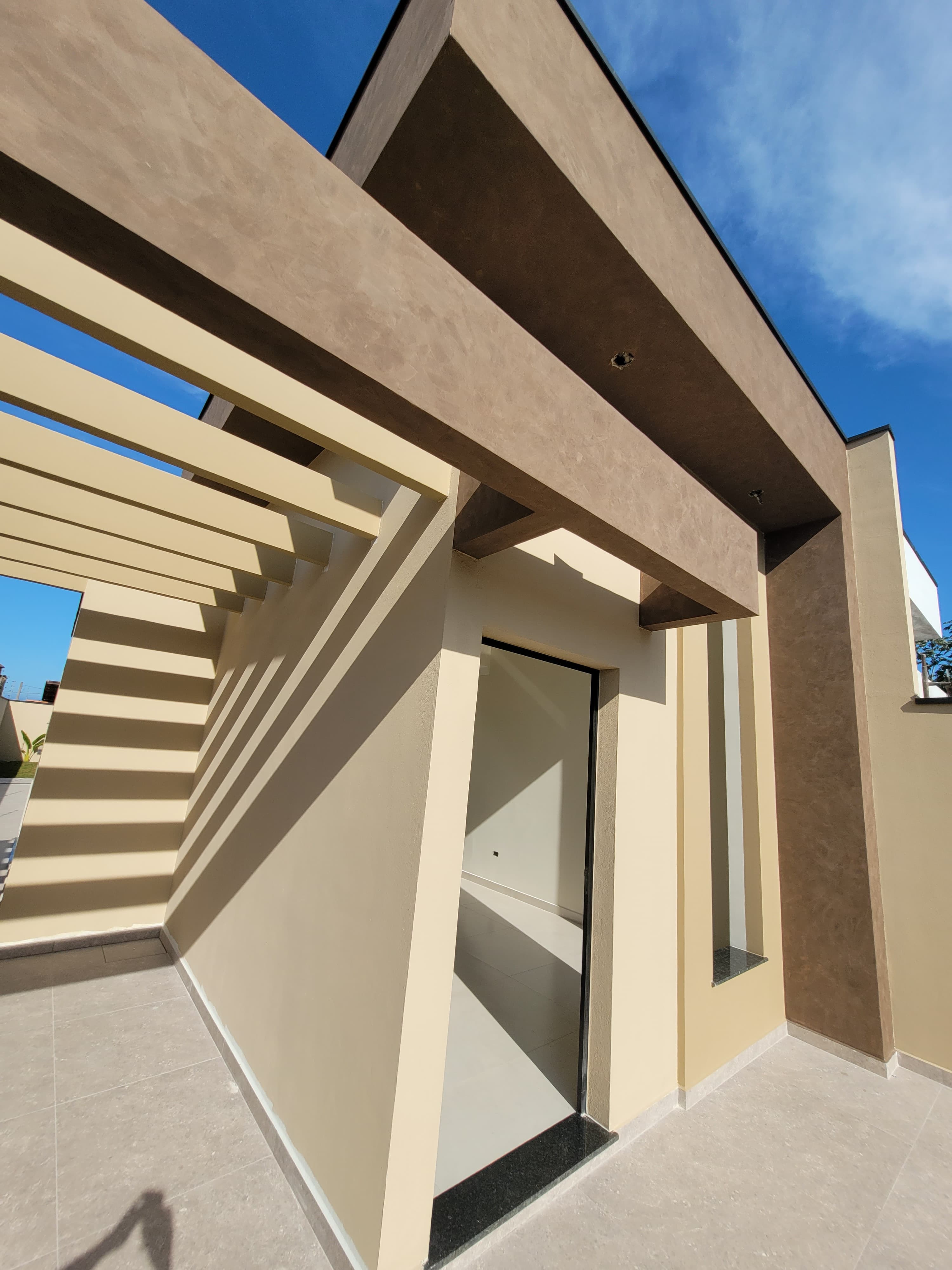 Casa em Itanhaém com piscina de alvenaria aceita financiamento bancário