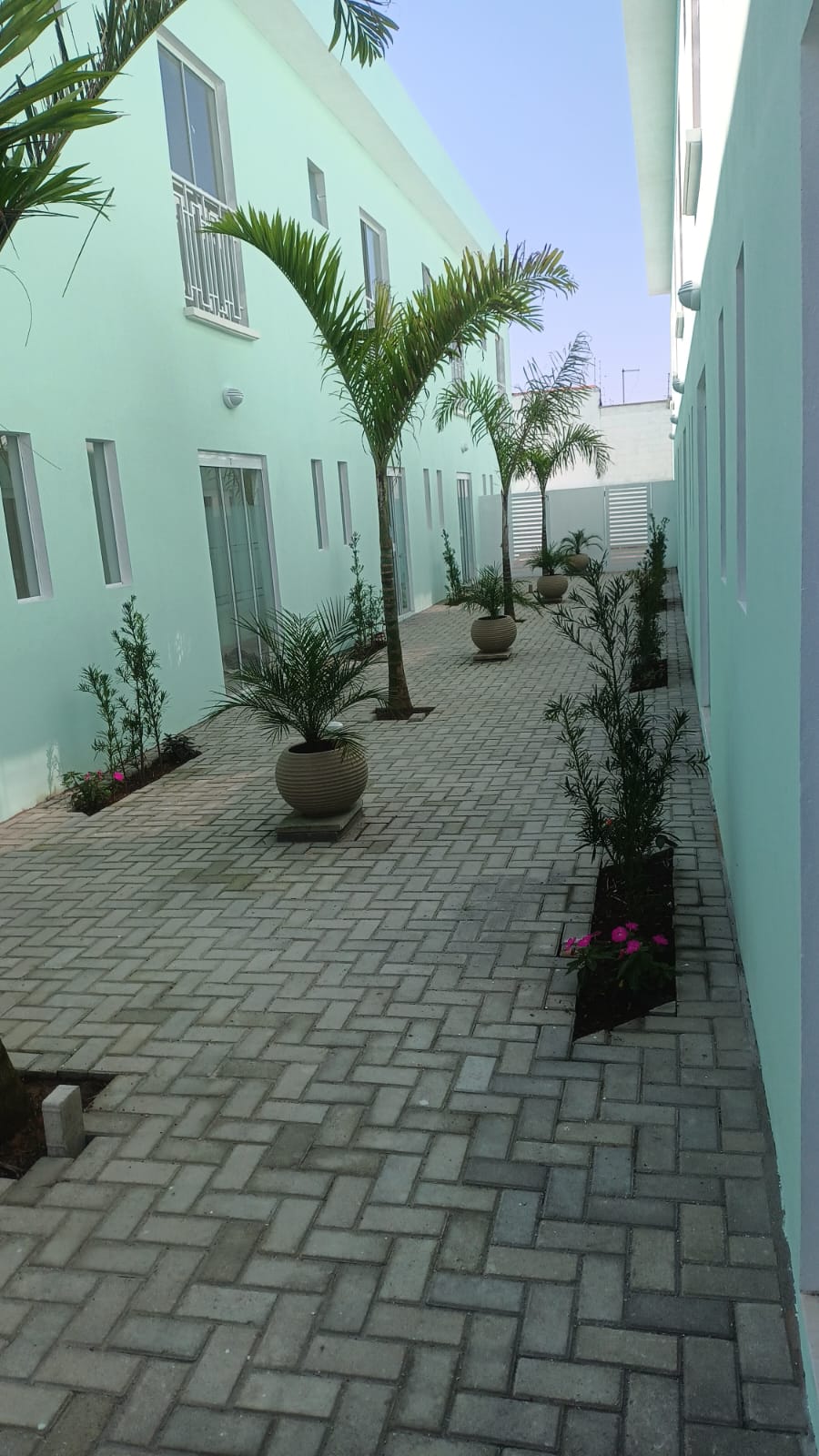 Sobrado 2 Suítes com Churrasqueira - Lado Praia a 500m do Mar