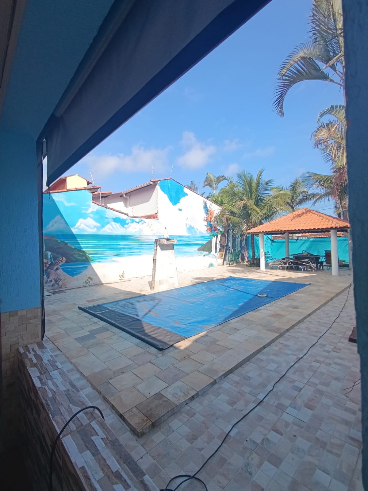 CAS261310 Casa em Itanhaém a 100 metros da praia com 5 suítes e piscina 50 mil litros