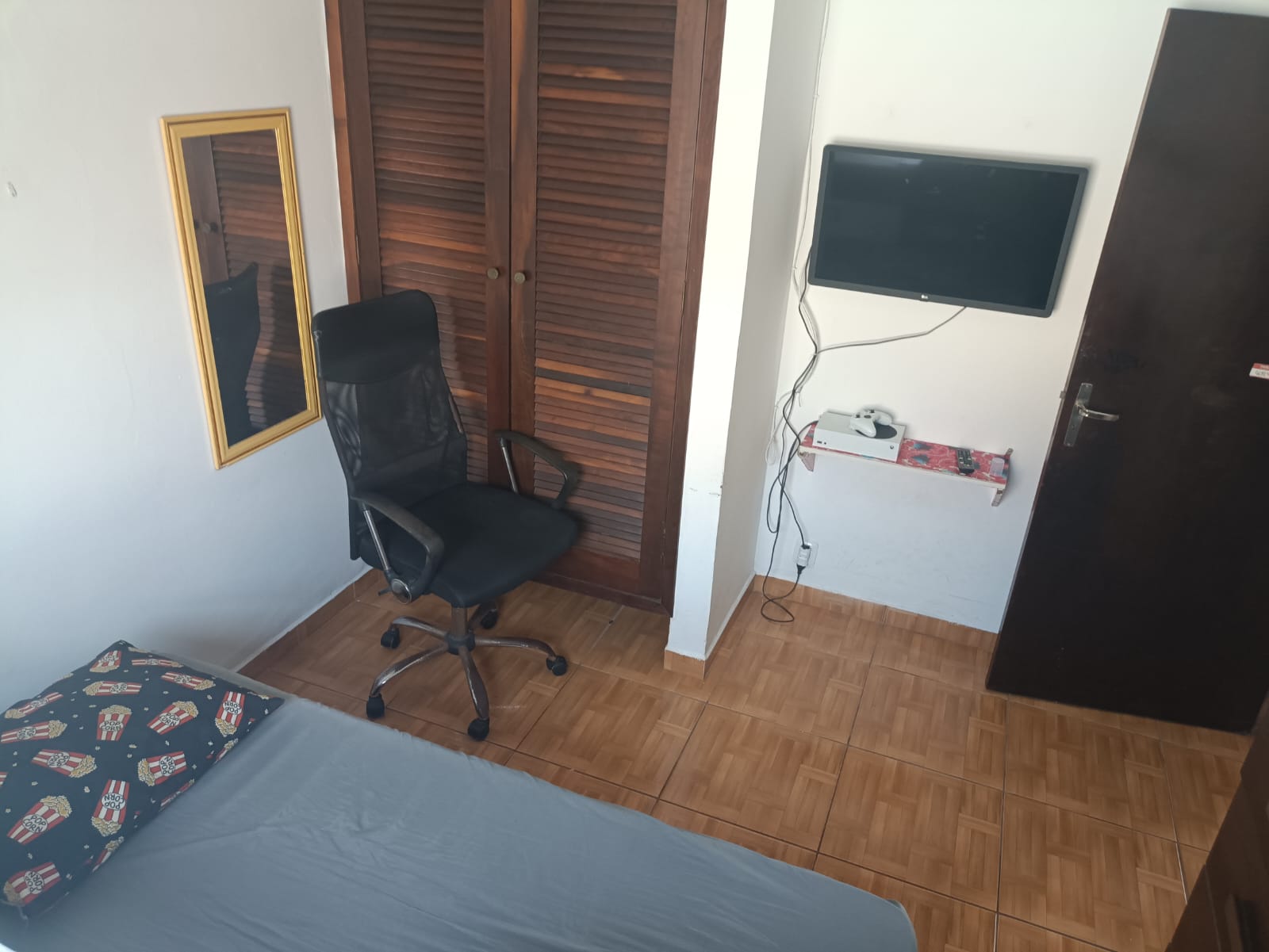 Casa Nova 3 Dorms com Piscina, Hidro e 5 Vagas - 600m do Mar