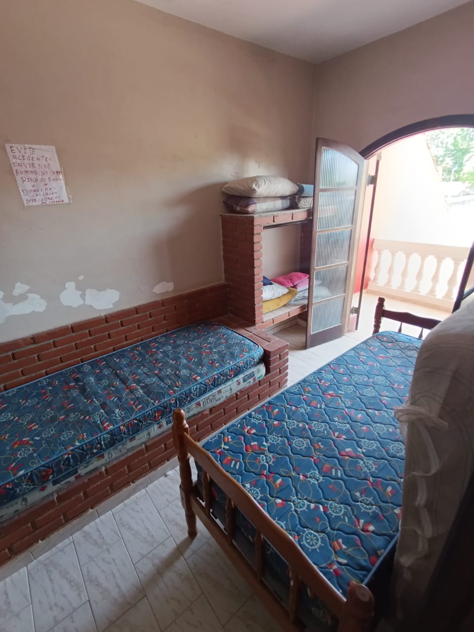 CAS261311 Casa em Itanhaém 5 dormitórios com piscina de alvenaria a 200m da praia