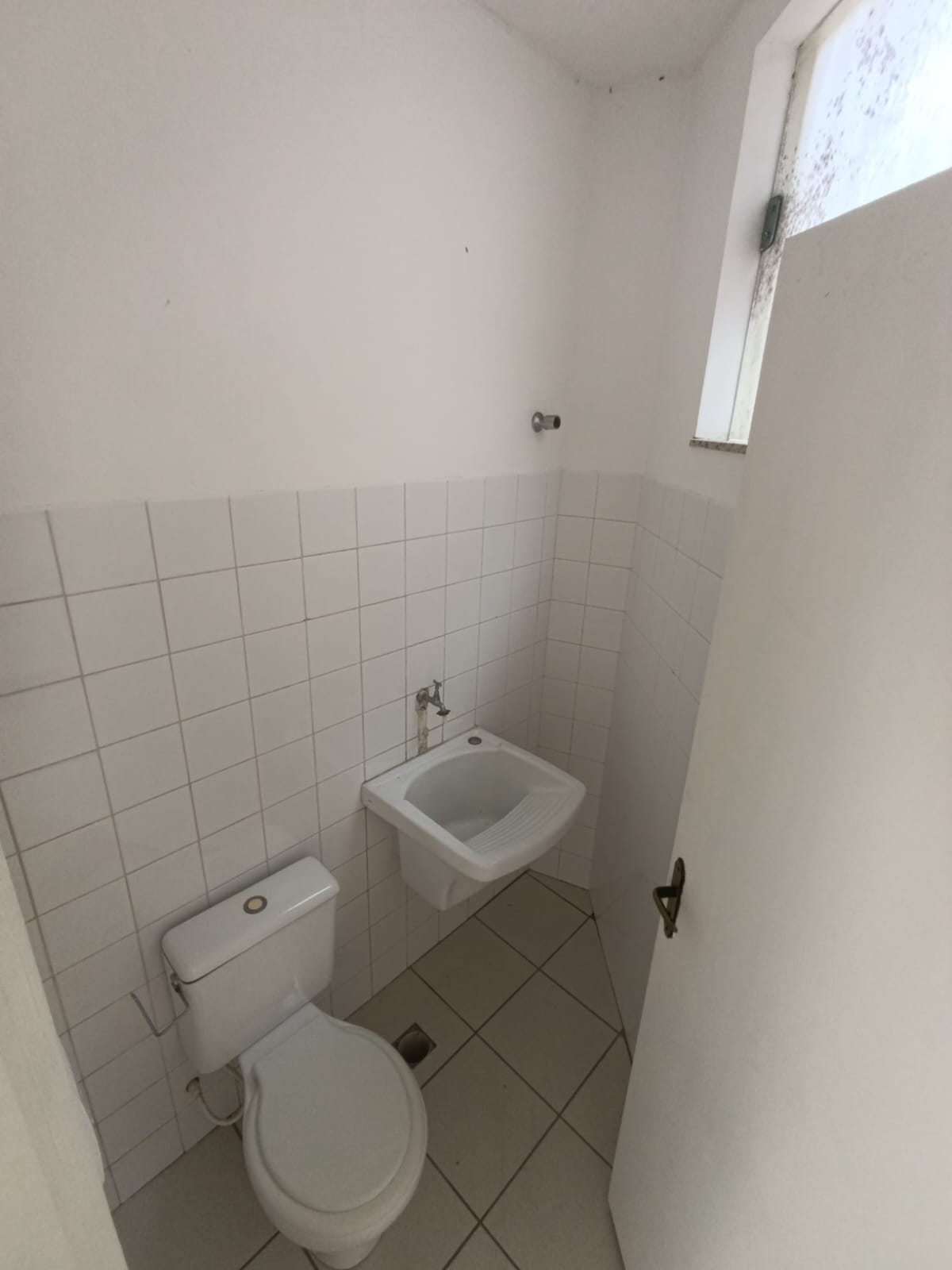 Oportunidade Comercial: Salas no Coração do Suarão ao lado do Poupatempo!