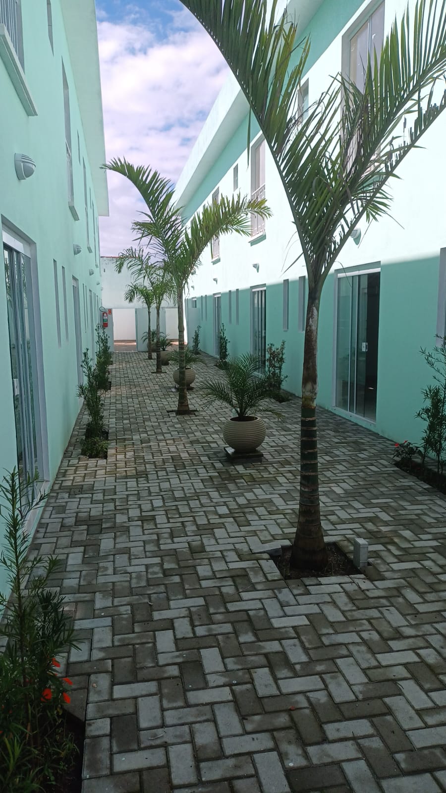 Sobrado 2 Suítes com Churrasqueira - Lado Praia a 500m do Mar