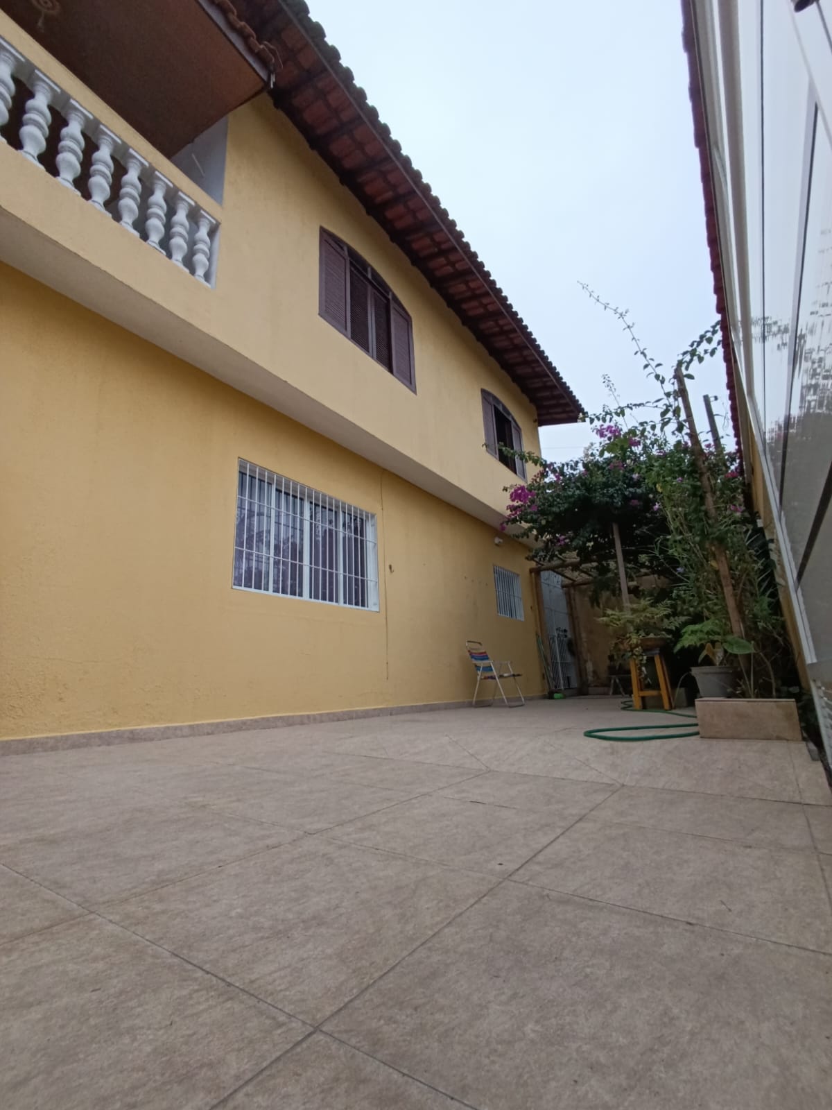 Sobrado em Itanhaém 2 dormitórios a 500 metros da praia aceita financiamento!