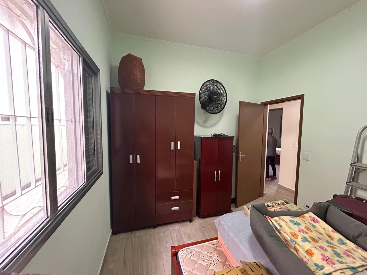 Casa em Peruíbe a 180 metros da praia com edícula e 5 vagas!