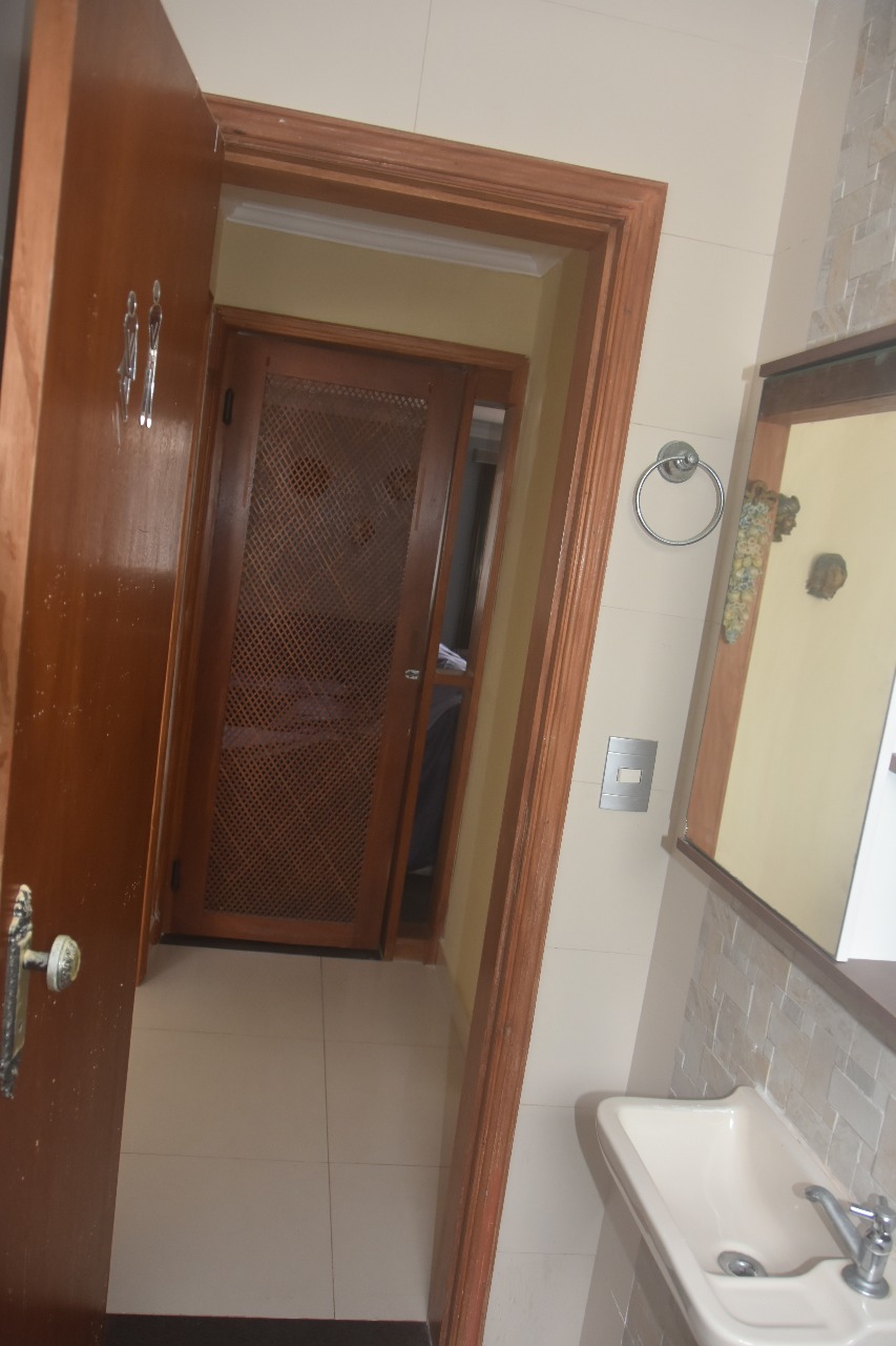 Frente ao Mar no Canto do Forte: 3 Dorms com Escritório e 2 Vagas!