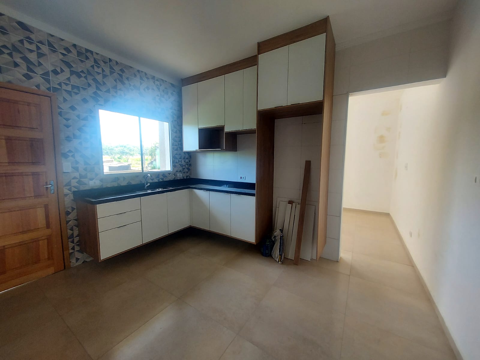 Casa Superior 3 Dorms com Suíte, Closet, Planejados e Piscina 7x3!