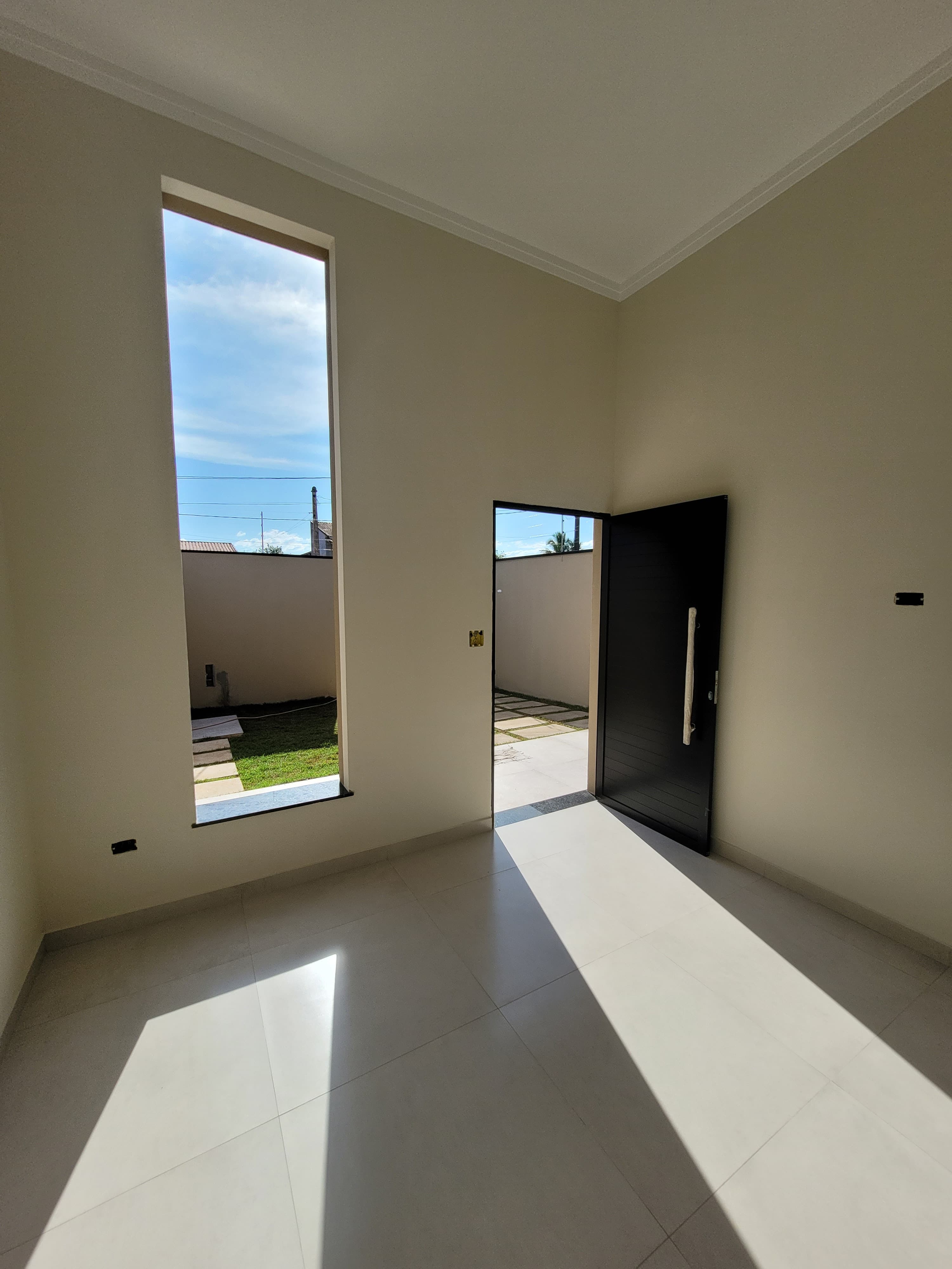 Casa em Itanhaém com piscina de alvenaria aceita financiamento bancário