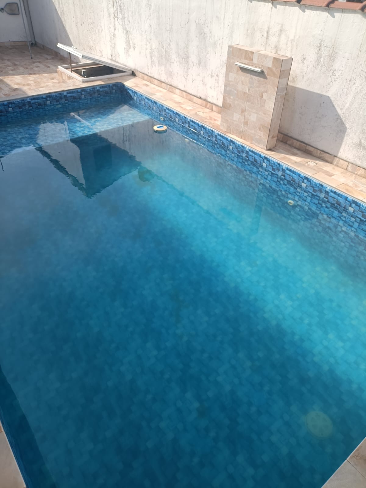 Casa Nova 3 Dorms com Piscina, Hidro e 5 Vagas - 600m do Mar