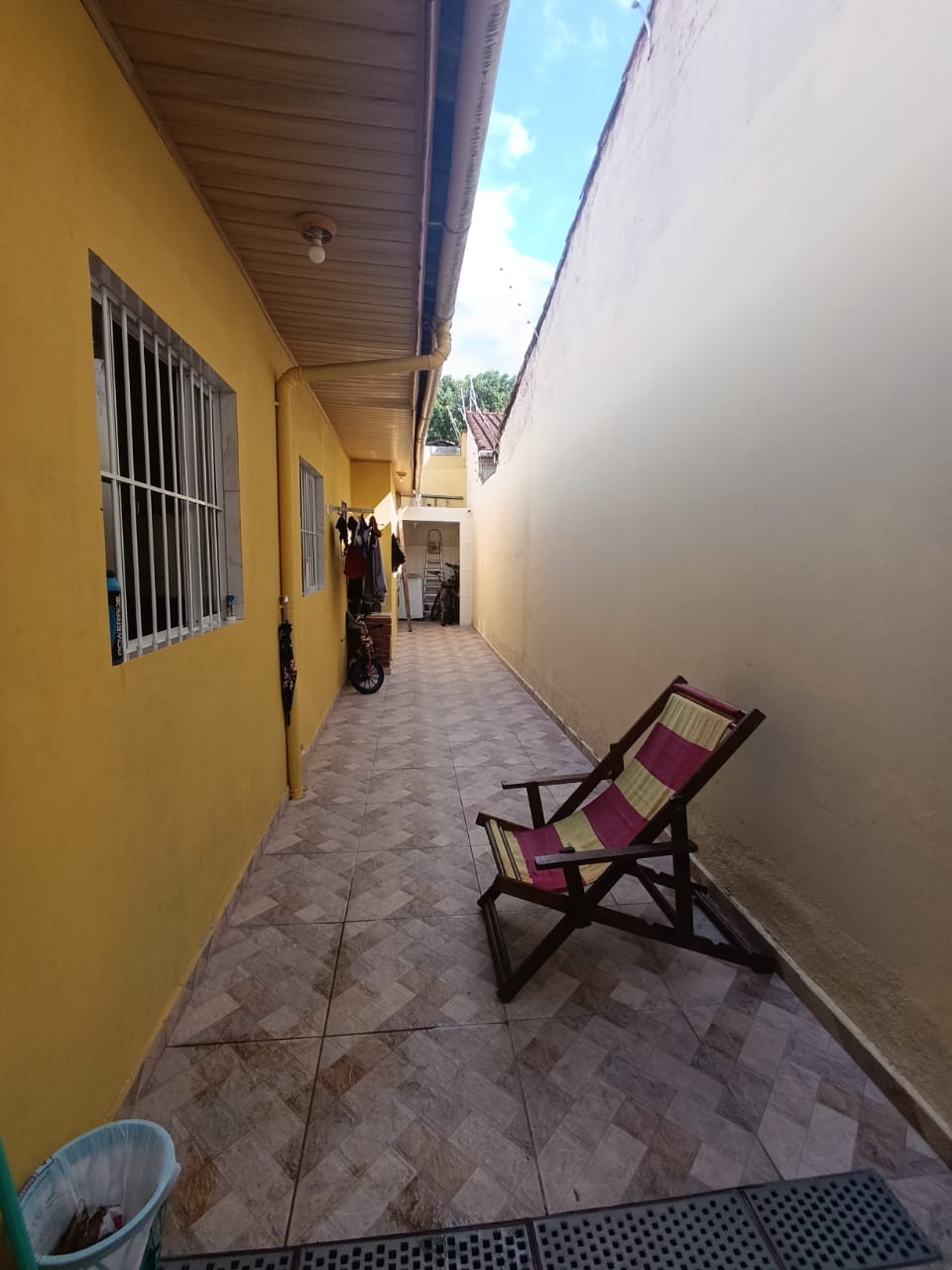 CAS261312 Casa em Itanhaém 2 dormitórios com suíte e escritório a 600m da praia