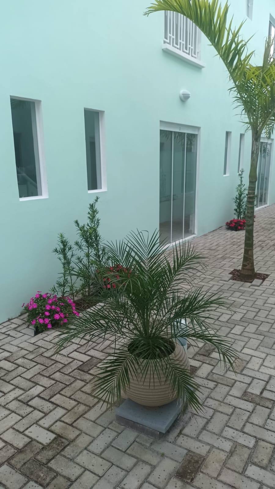 Sobrado 2 Suítes com Churrasqueira - Lado Praia a 500m do Mar