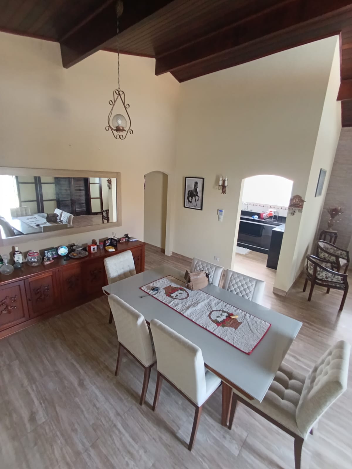 Casa de alto padrão em Itanhaém com energia solar e 4 dormitórios a 300m do mar!