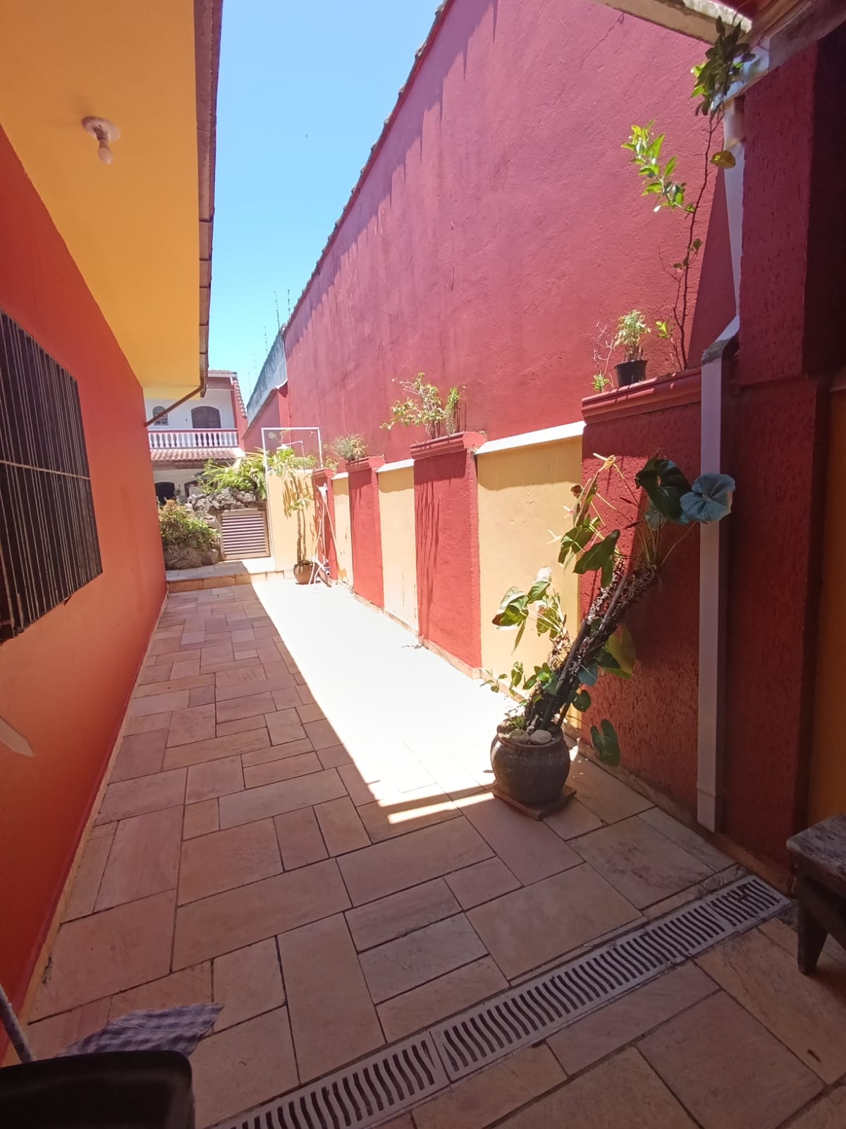 CAS261311 Casa em Itanhaém 5 dormitórios com piscina de alvenaria a 200m da praia