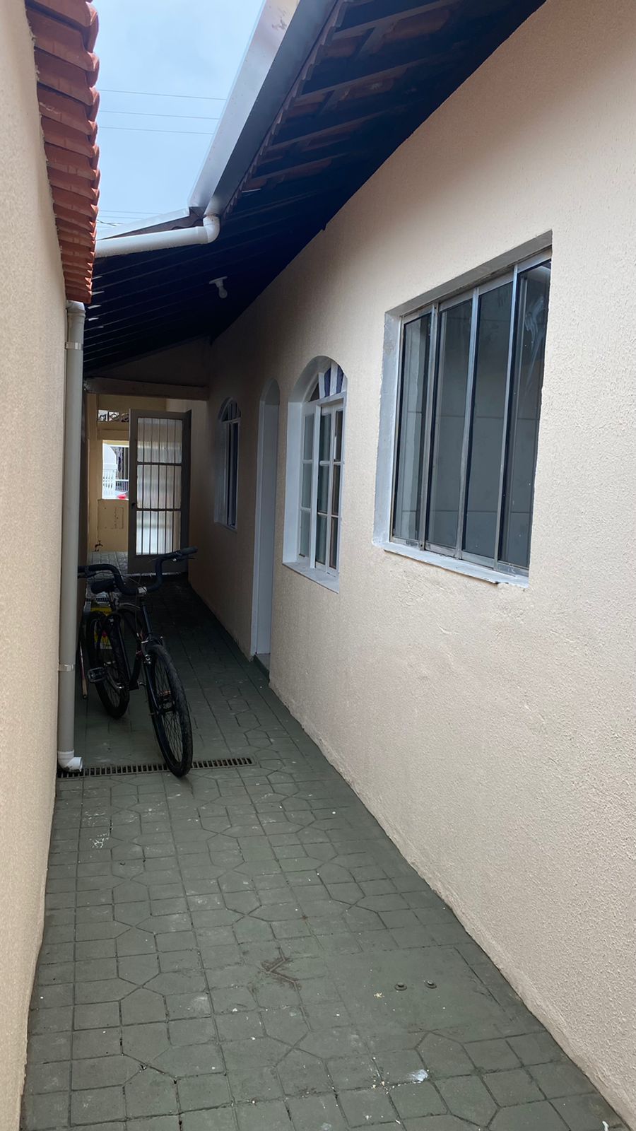 Imóvel Misto: Salão Comercial + Casa 3 Dorms com Piscina - Financia