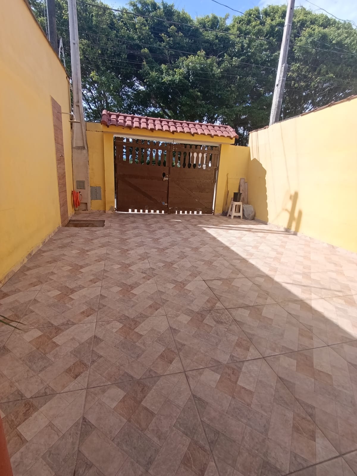 CAS261312 Casa em Itanhaém 2 dormitórios com suíte e escritório a 600m da praia