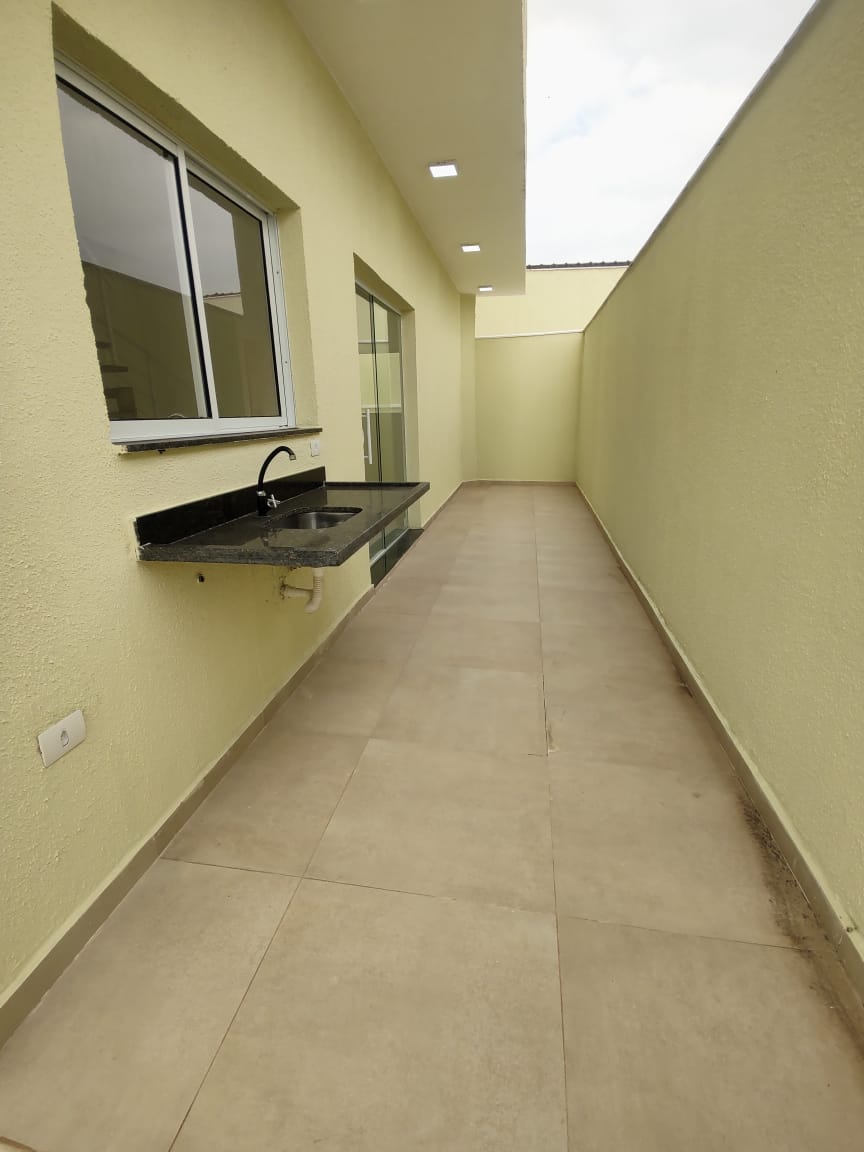 CAS261326 Casa em Itanhaém com 2 suítes e piscina com cascata financiada