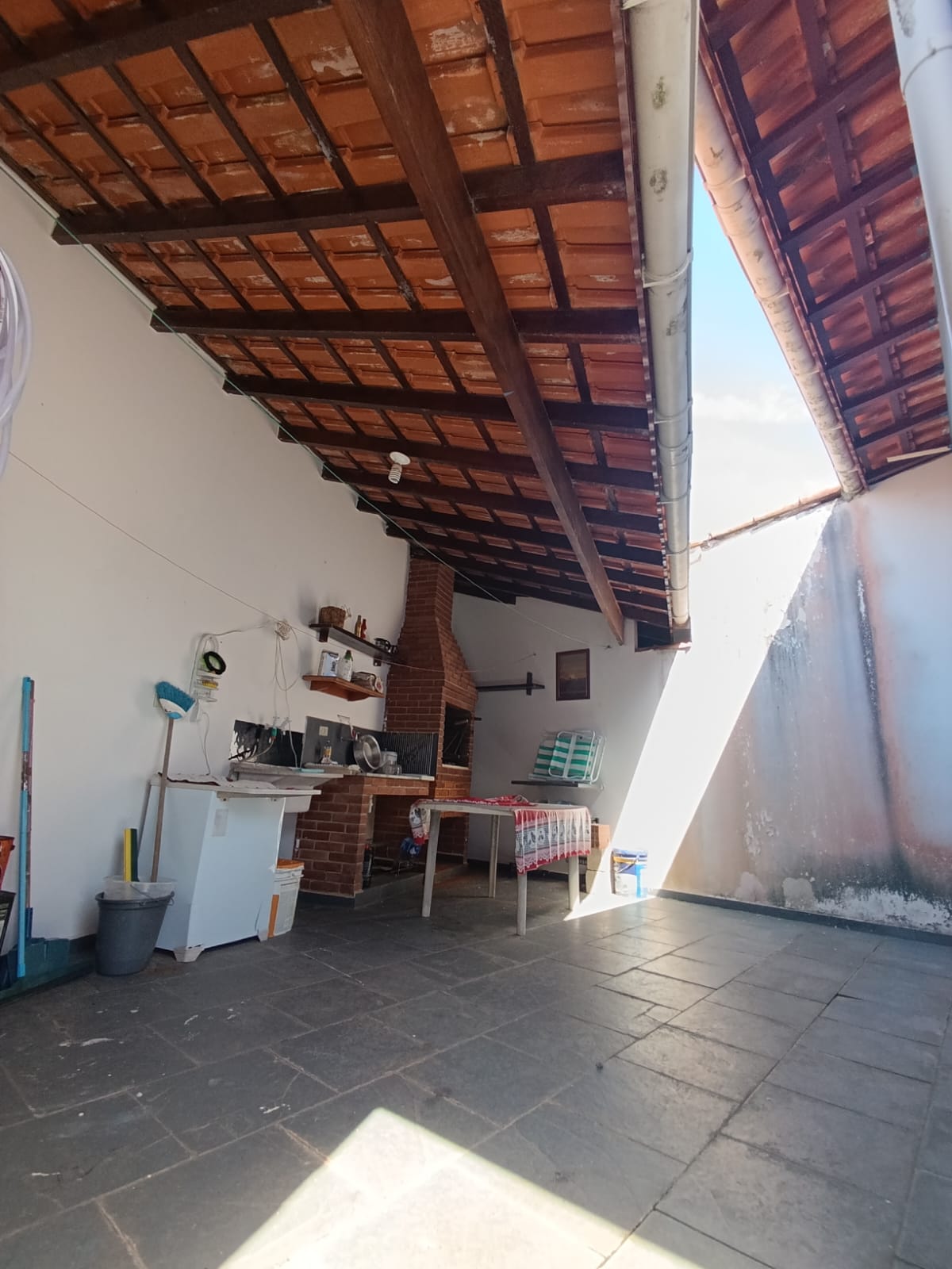 CAS261294 Casa com 3 Dormitórios e Área Gourmet a 300m do Mar em Itanhaém - Lado Praia