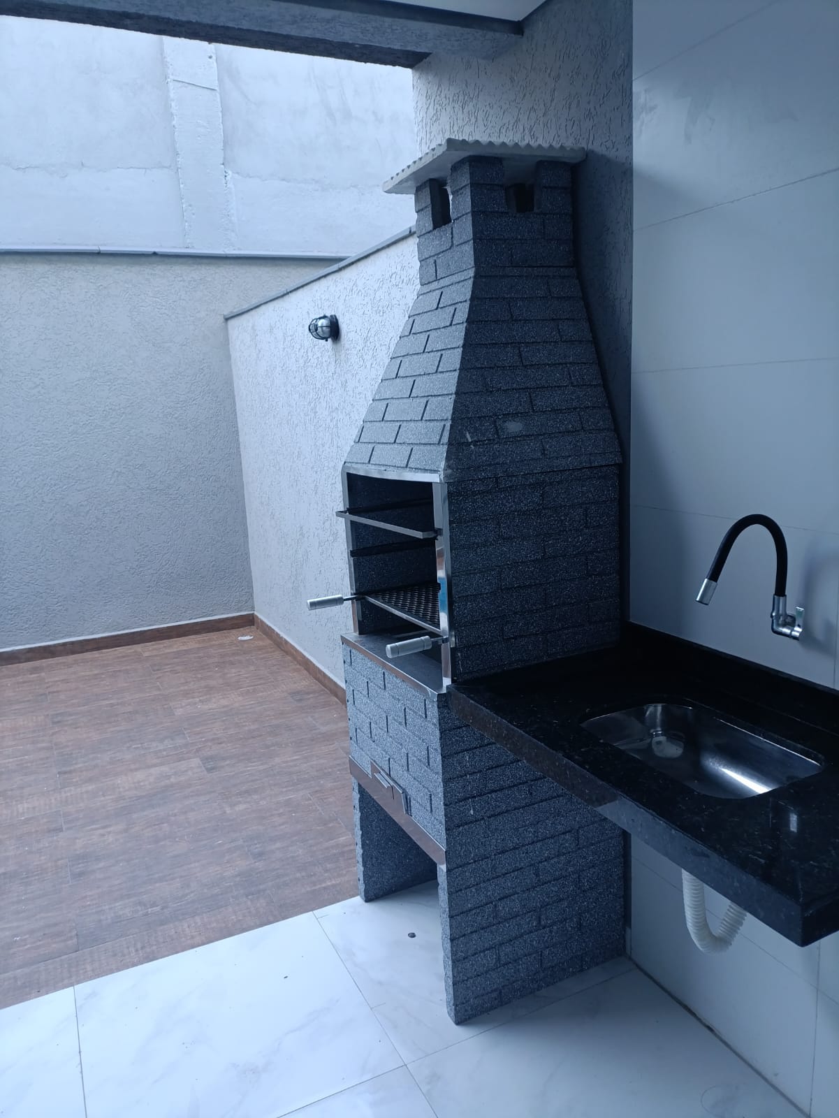 Viva o Sonho: Casa Moderna com Suítes, Hidro e Lazer Completo em Ótima Localização.