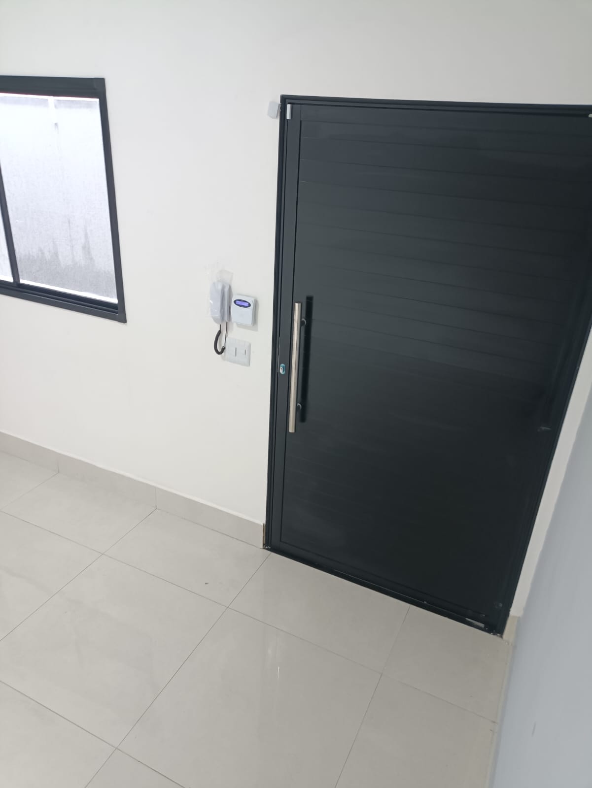 Casa Nova 3 Dorms (1 Suíte Master) com Piscina e Hidro - Lado Praia