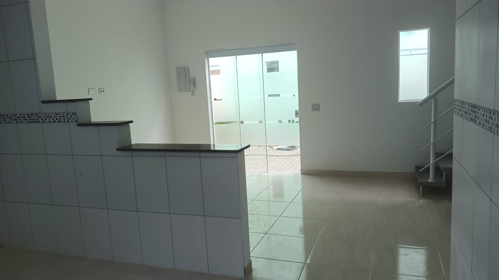 Sobrado 2 Suítes com Churrasqueira - Lado Praia a 500m do Mar