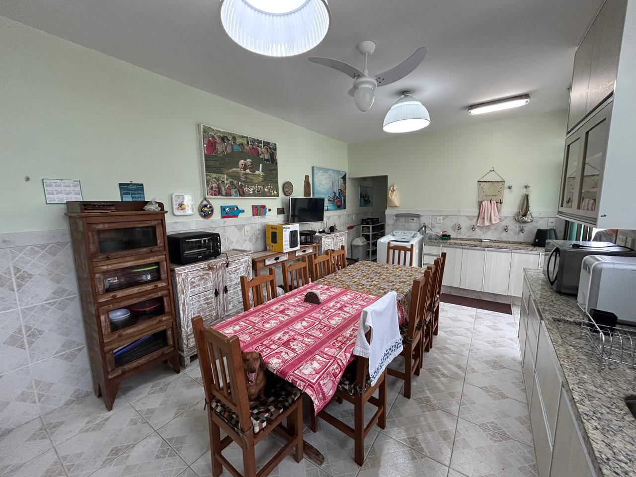 Casa em Peruíbe a 180 metros da praia com edícula e 5 vagas!