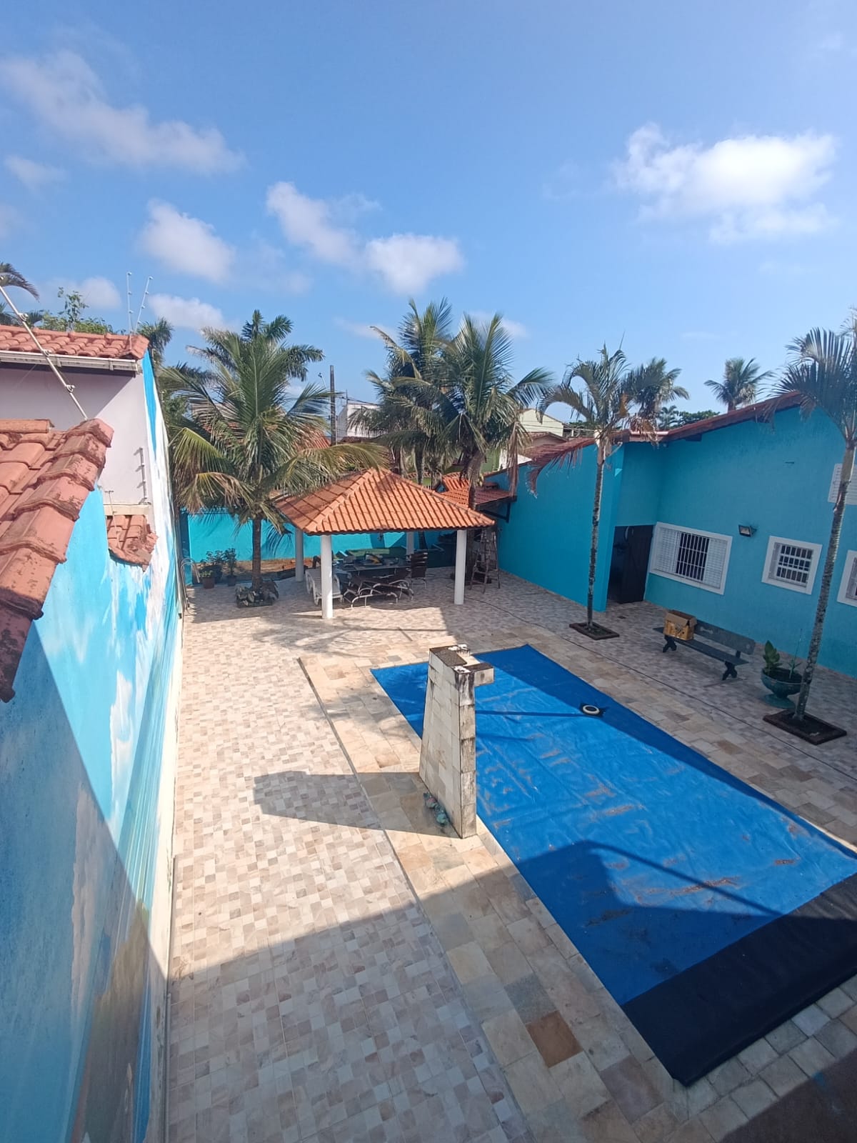 CAS261310 Casa em Itanhaém a 100 metros da praia com 5 suítes e piscina 50 mil litros