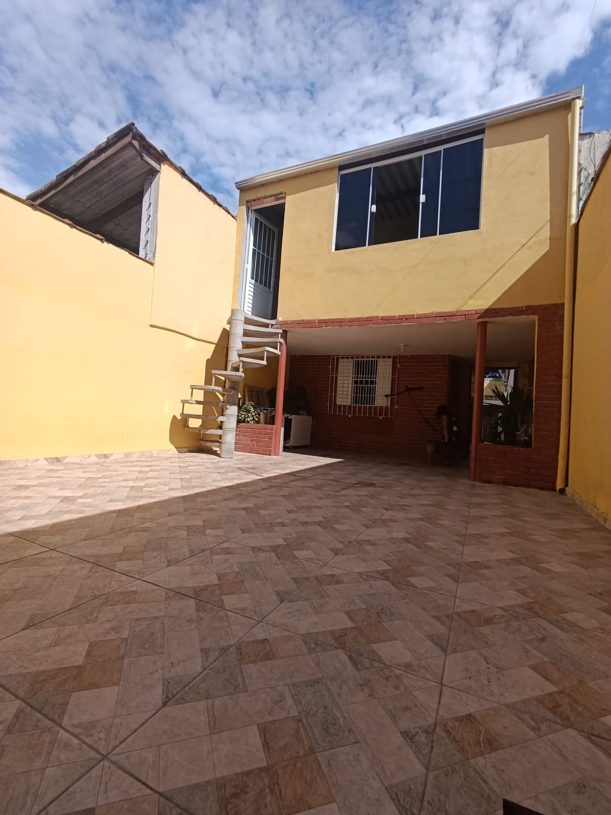 CAS261312 Casa em Itanhaém 2 dormitórios com suíte e escritório a 600m da praia