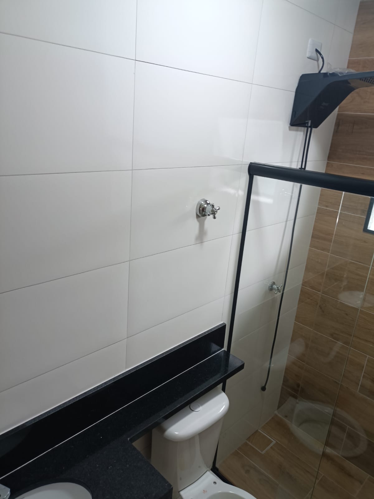 Casa Nova 3 Dorms (1 Suíte Master) com Piscina e Hidro - Lado Praia