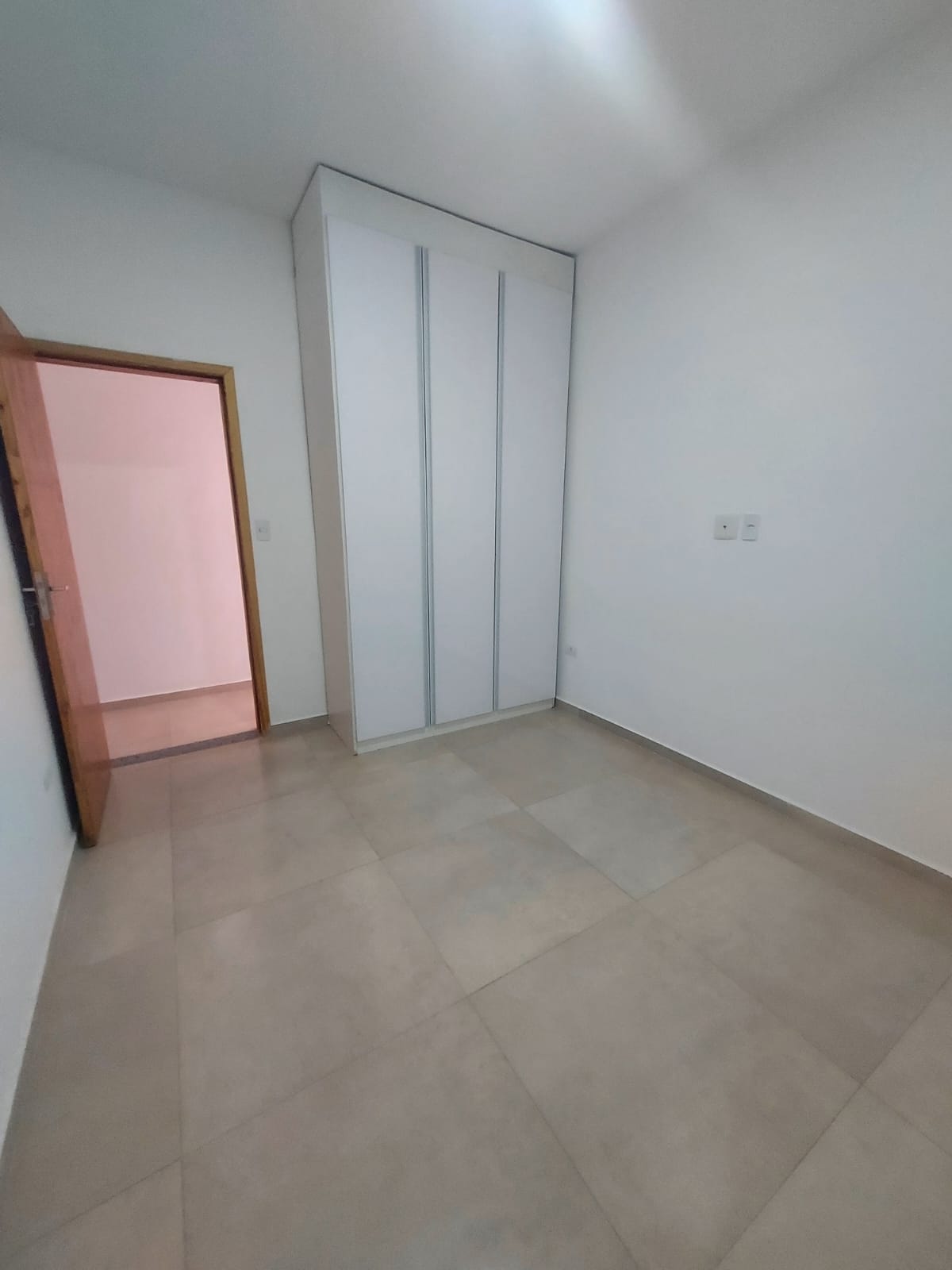 Casa Superior 3 Dorms com Suíte, Closet, Planejados e Piscina 7x3!