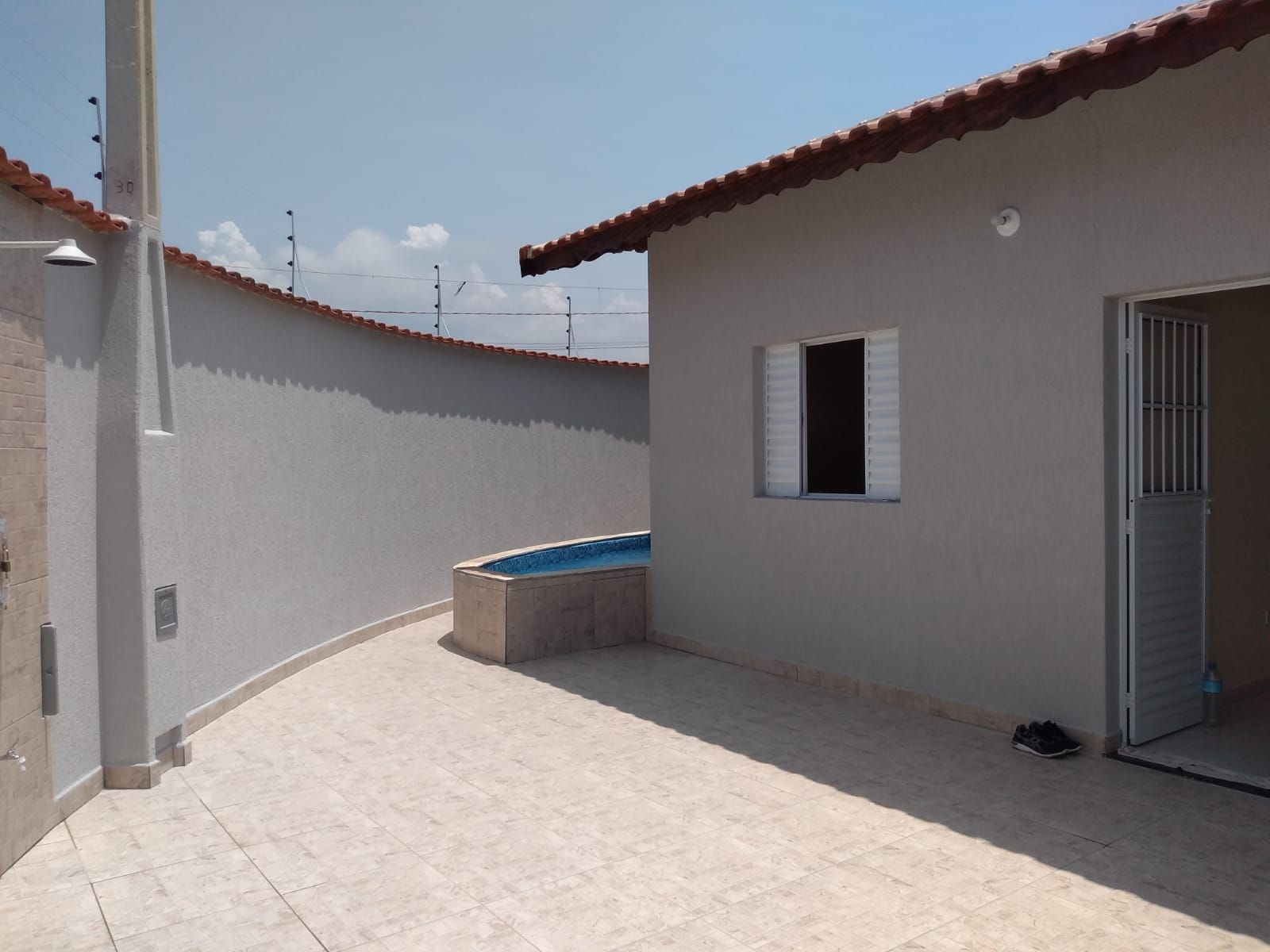 Casas Novas com Piscina e Suíte em Itanhaém - Opção de Esquina