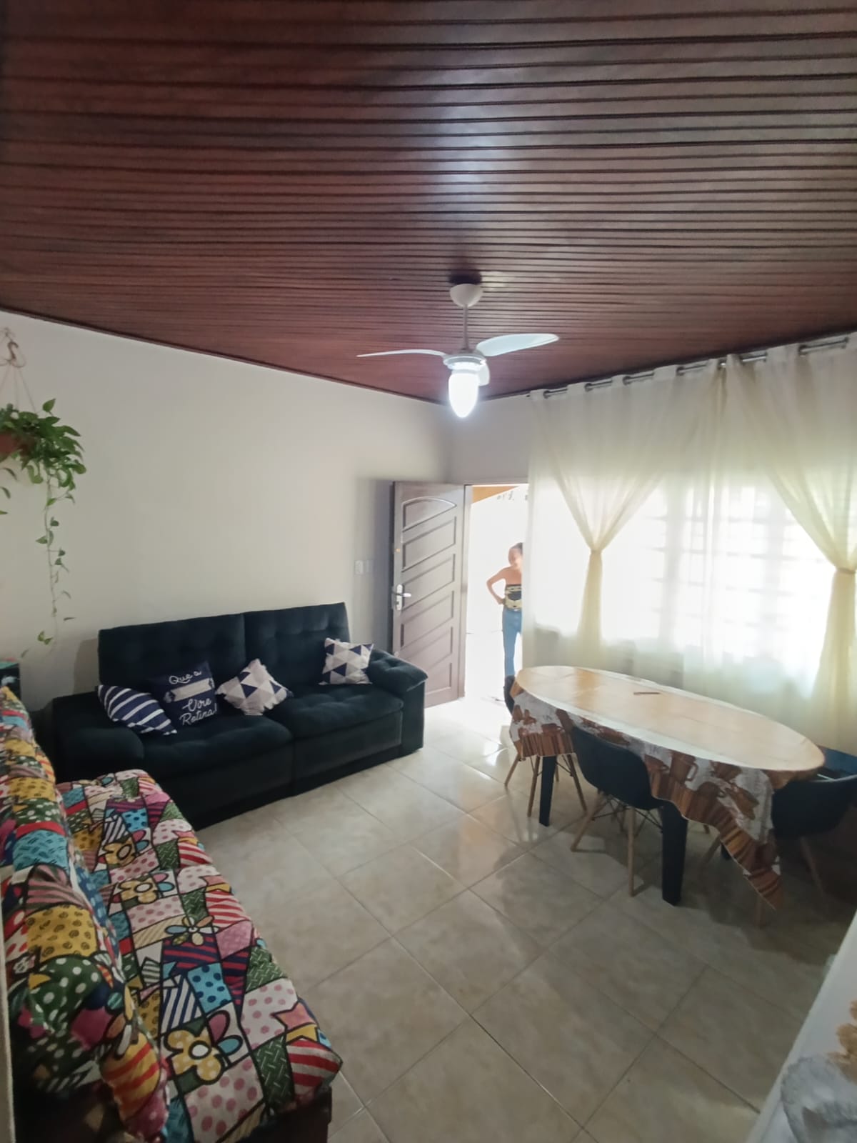 CAS261300 Casa no Suarão com Edícula e Churrasqueira – 2 Minutos do Centro Comercial – Aceita Financiamento!