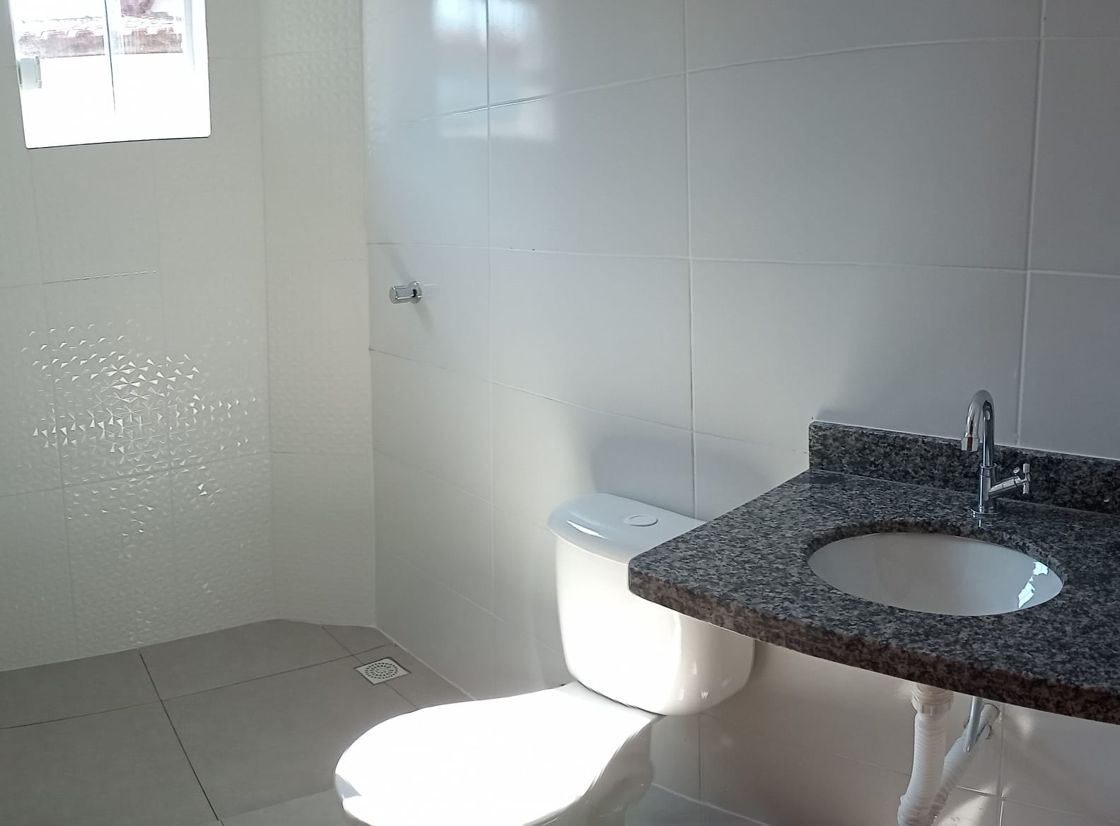 Imóvel Misto: Salão Comercial + Casa 3 Dorms com Piscina - Financia