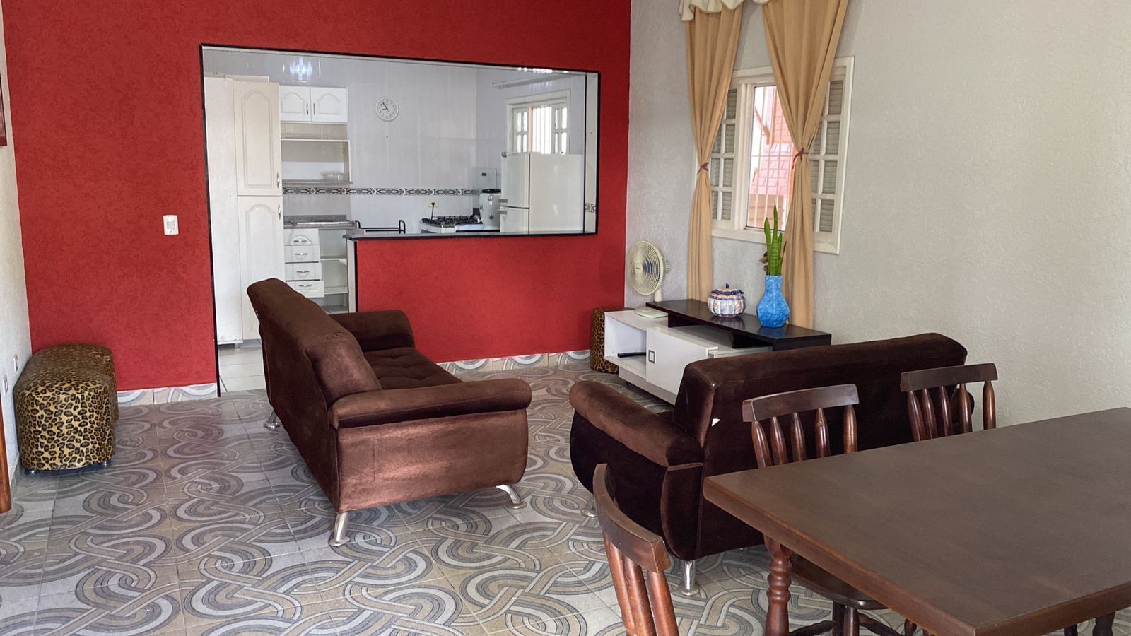 Imóvel Misto: Salão Comercial + Casa 3 Dorms com Piscina - Financia