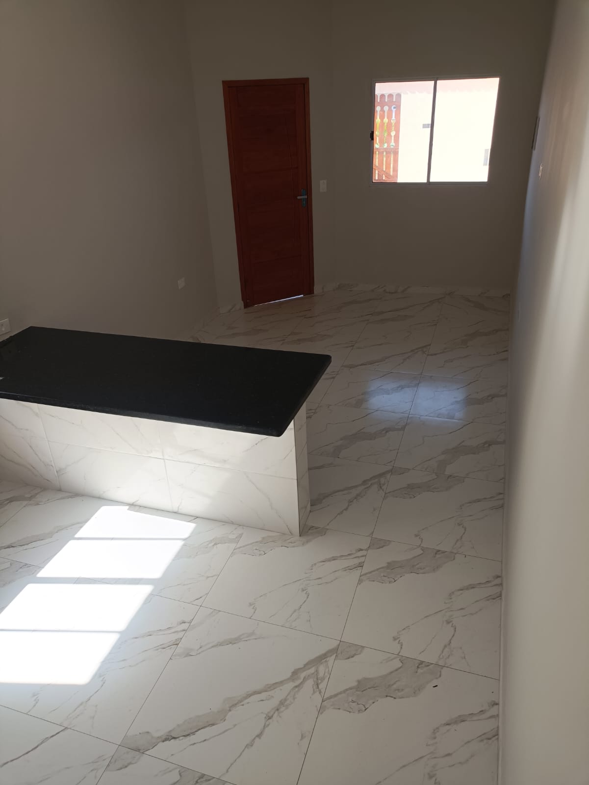 Casa Térrea Nova 2 Dorms (Suíte) - Amplo Espaço para Piscina - Financia